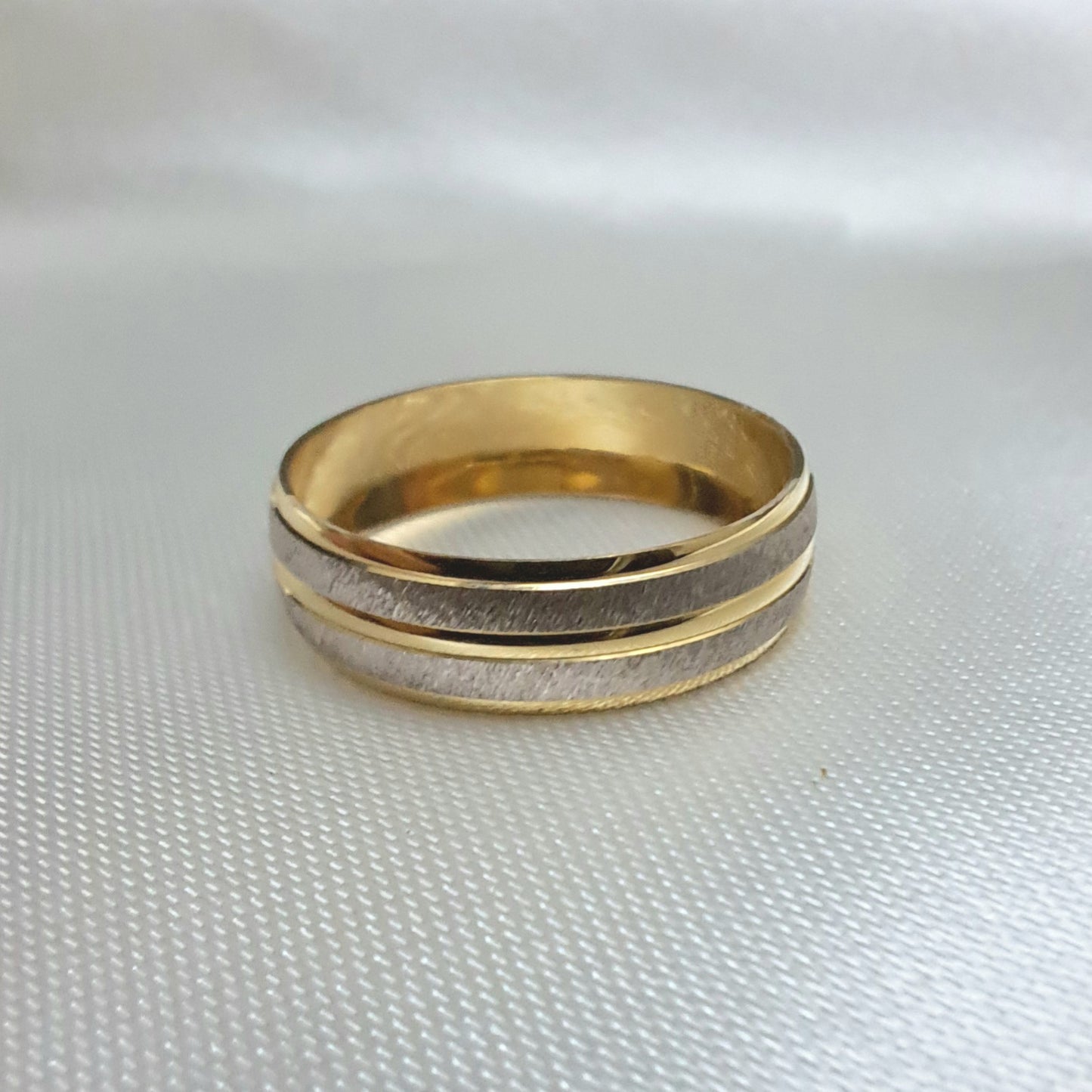 Argolla en 2 Oros Diamantados de 14K