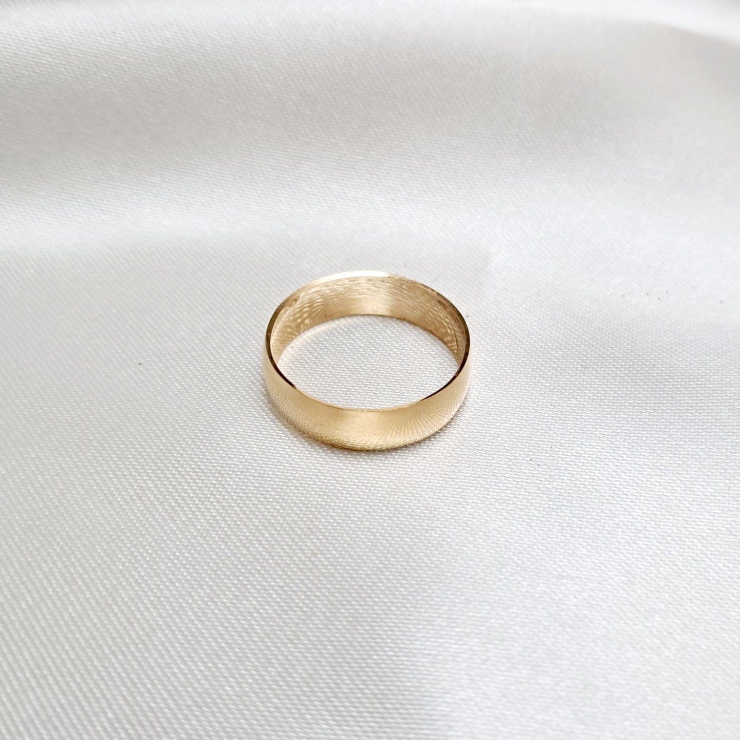 Argolla Lisa de Oro Amarilla de 14K