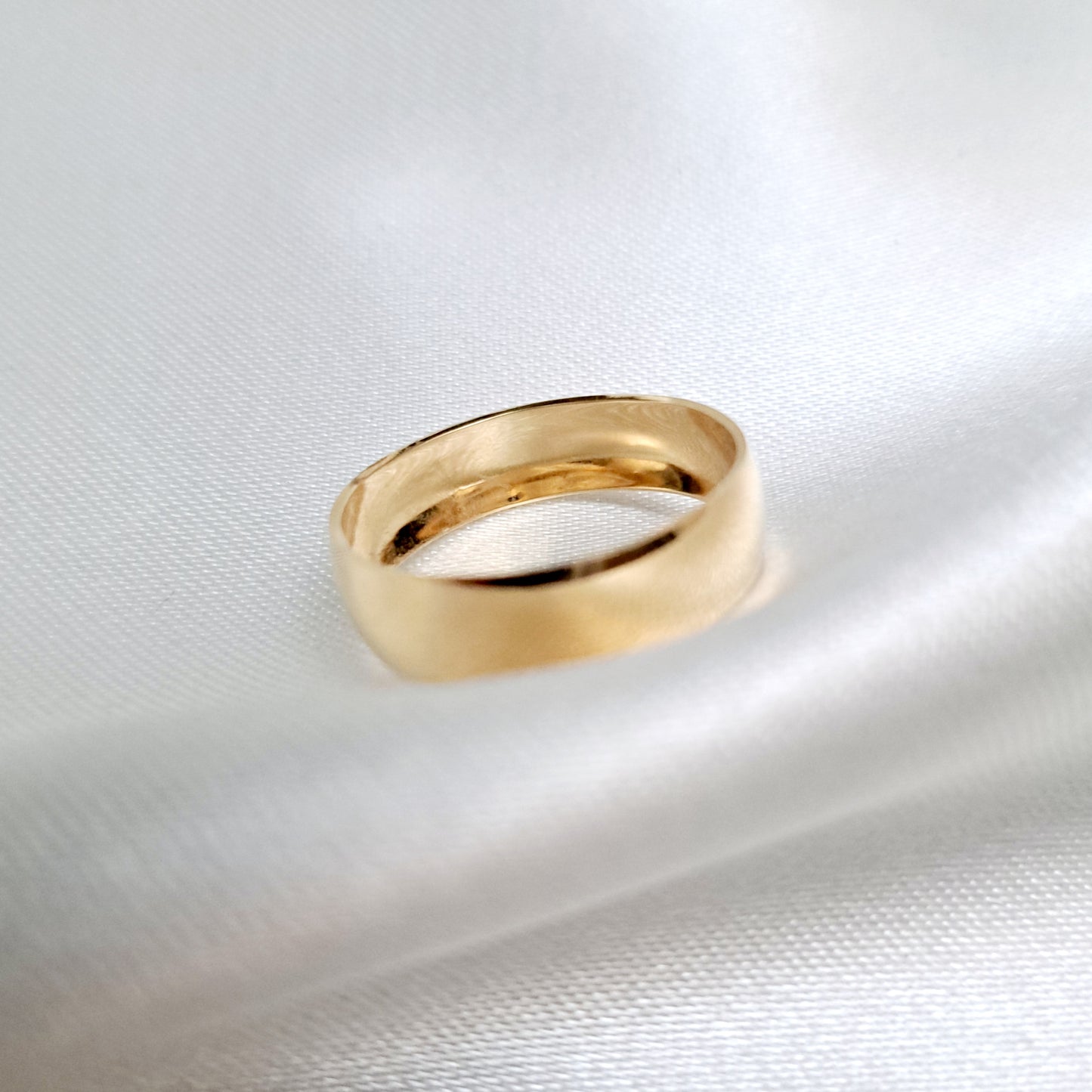 Argolla Lisa de Oro Amarilla de 14K