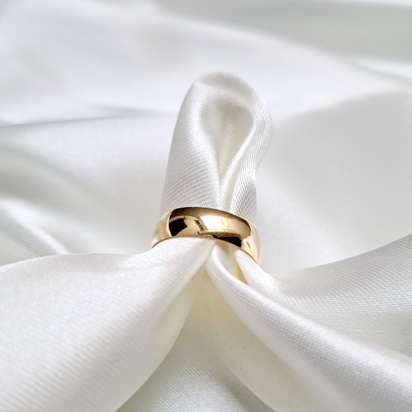 Argolla Lisa de Oro Amarilla de 14K