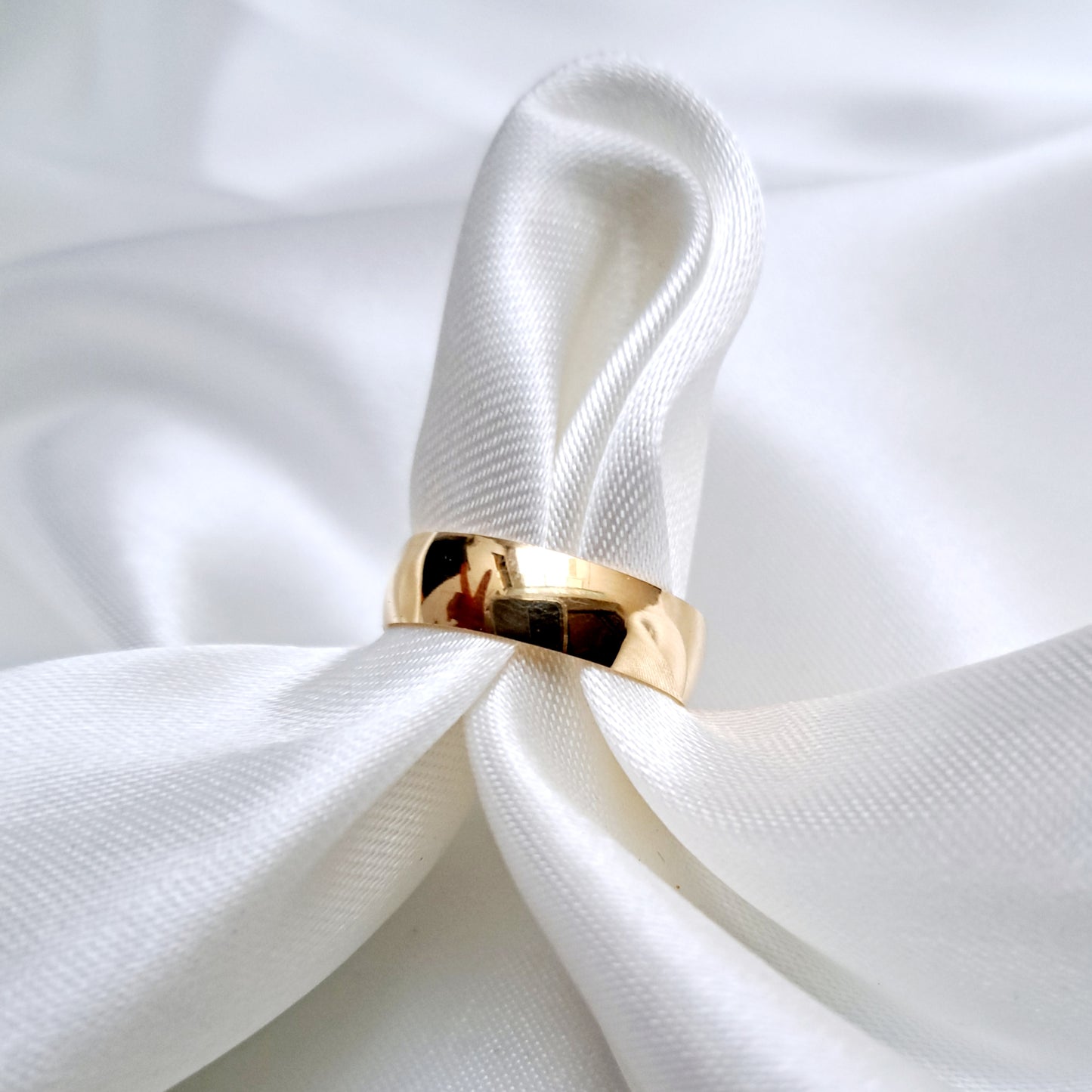 Argolla Lisa de Oro Amarilla de 14K