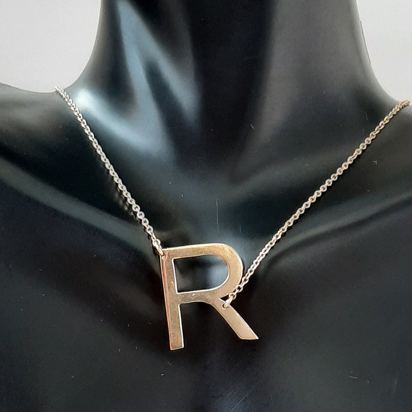 Collar Letra Inicial Oro Laminado