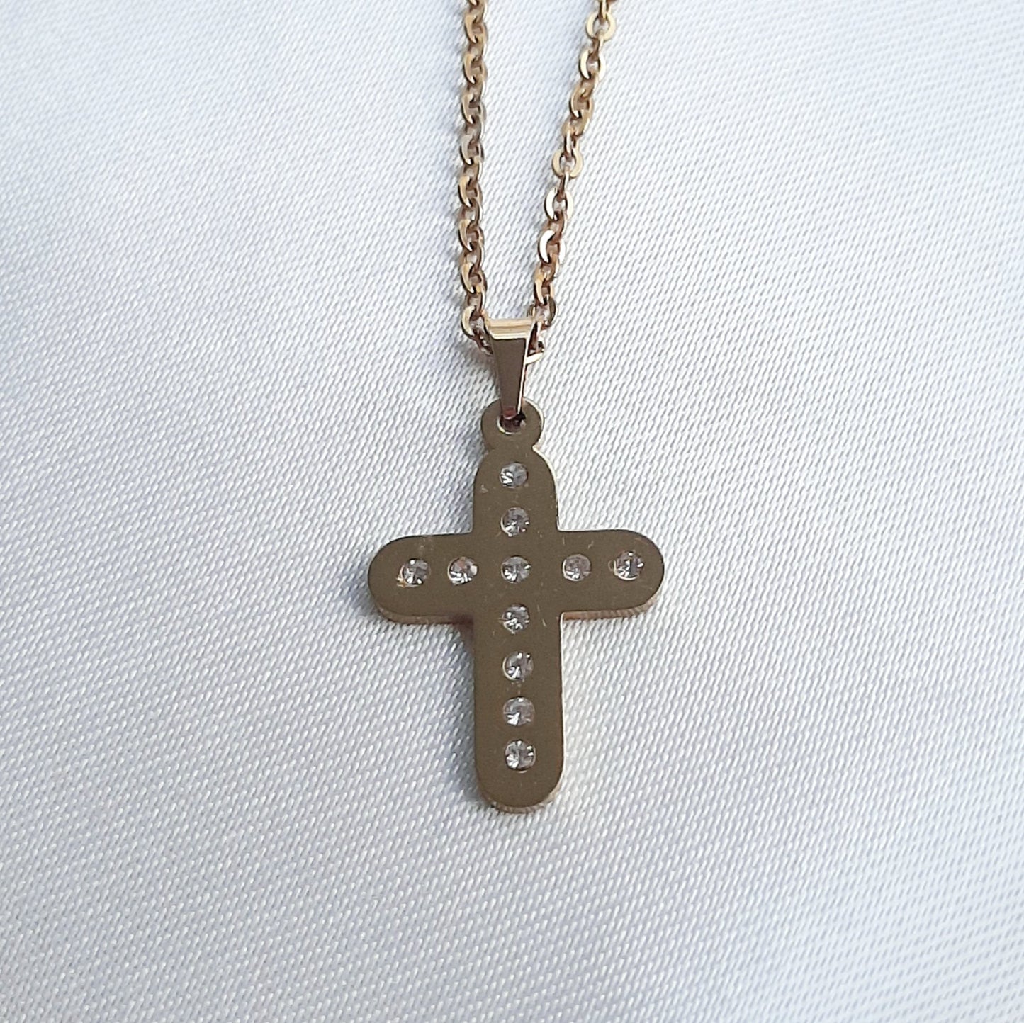 Collar con Cruz Acero Inoxidable Dorado