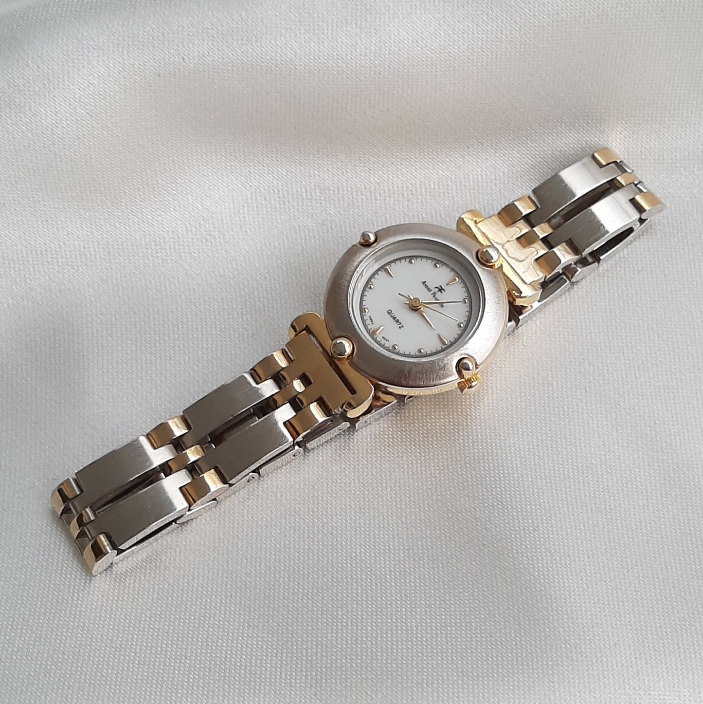 Reloj de Acero Inoxidable Color Dorado y Plateado