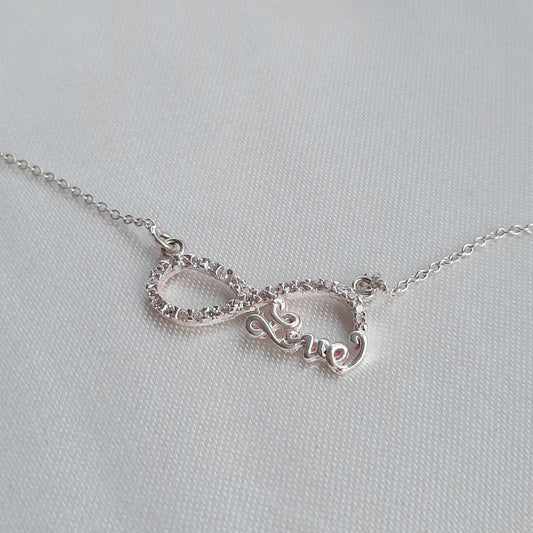 Collar Infinito con Zirconias LOVE Plata