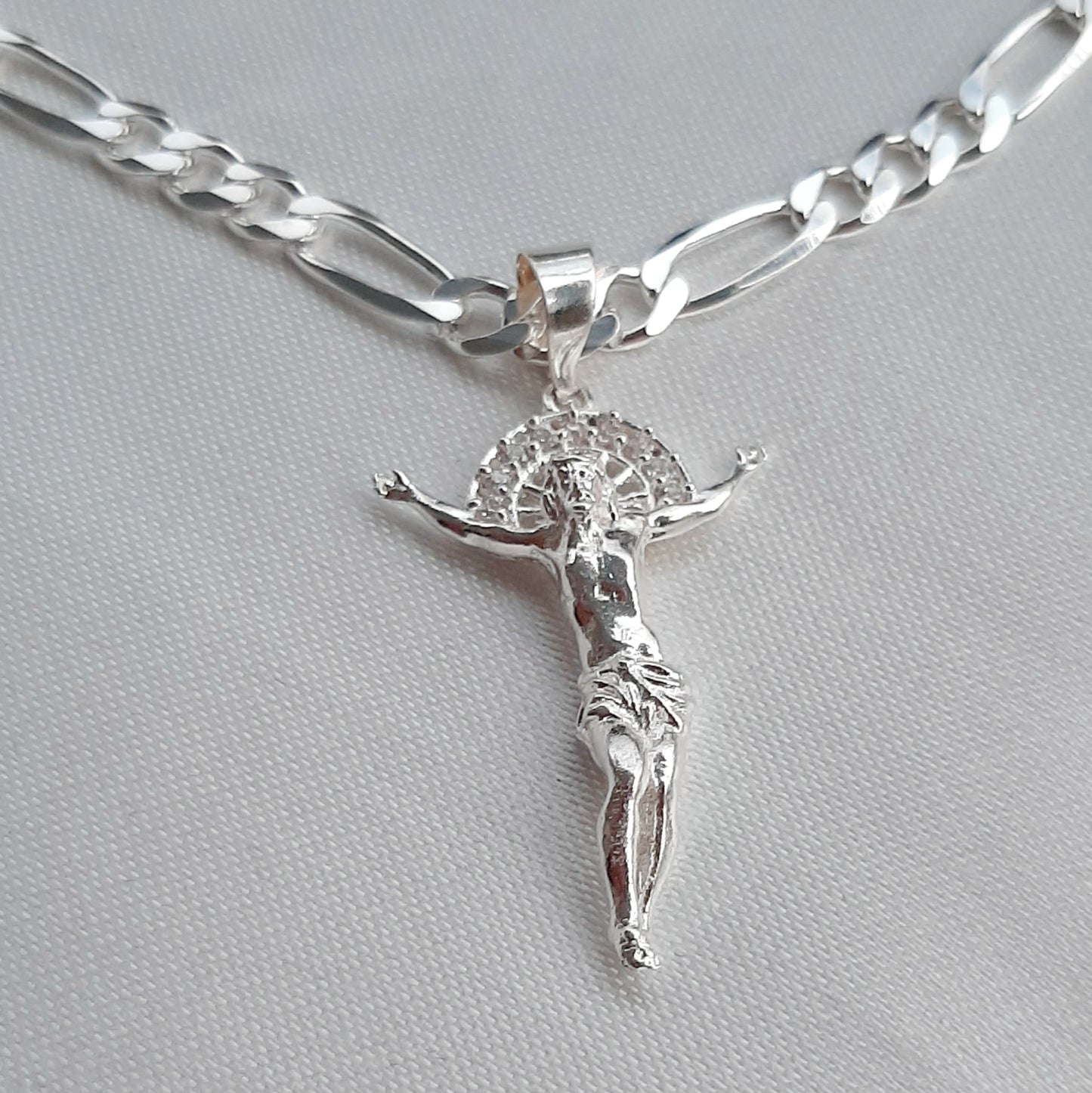 Dije Cristo con Zirconias