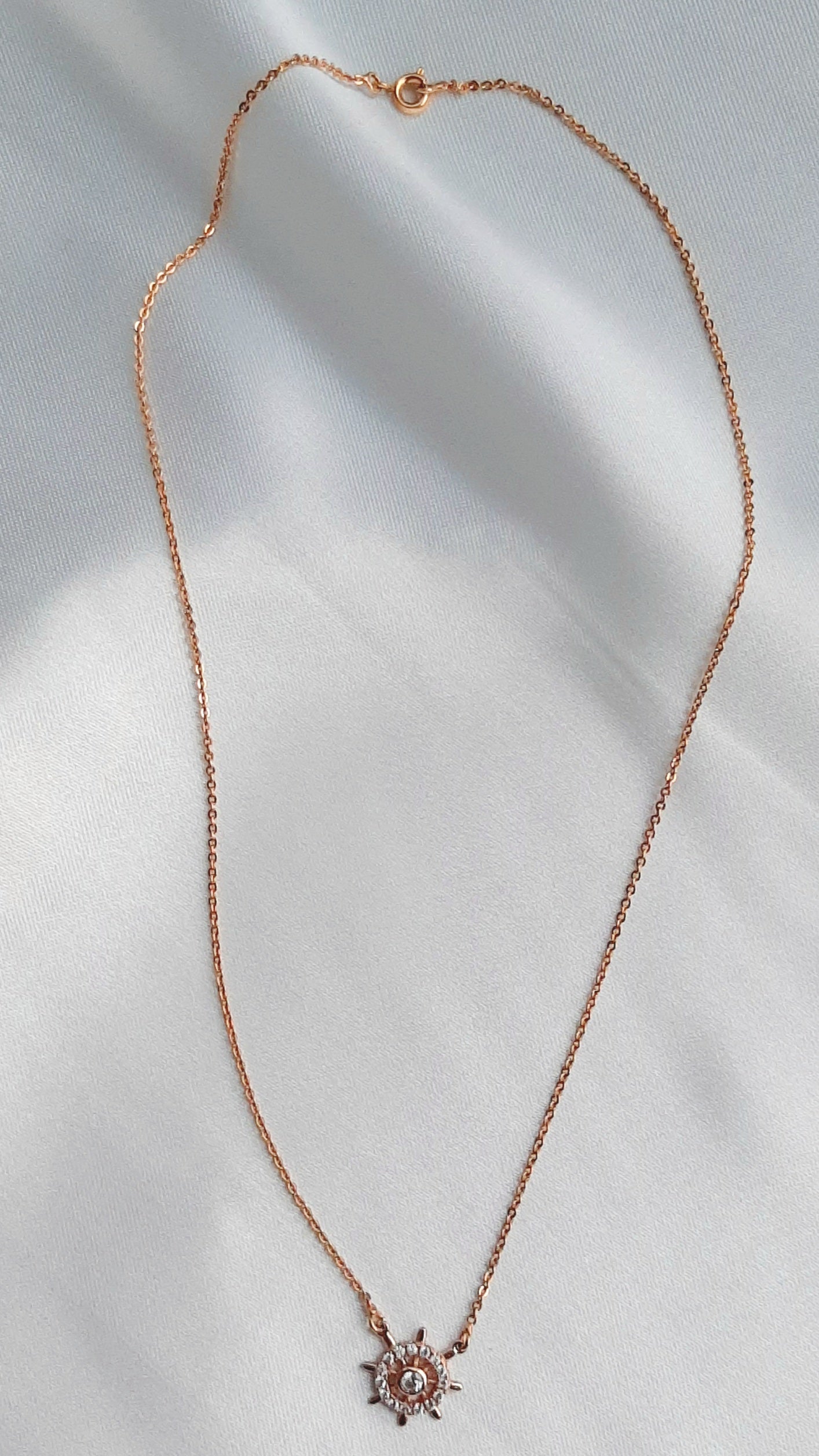 Collar de Timón con Zirconias de Oro Laminado