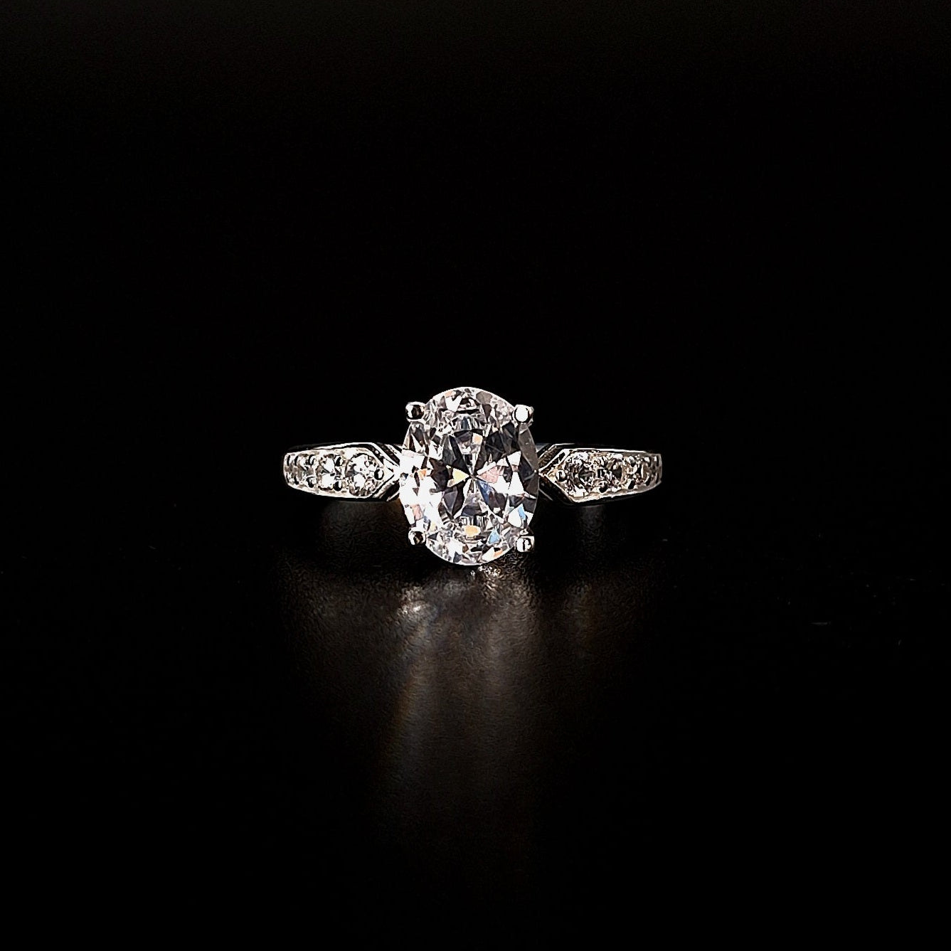 Anillo de Compromiso Óvalo