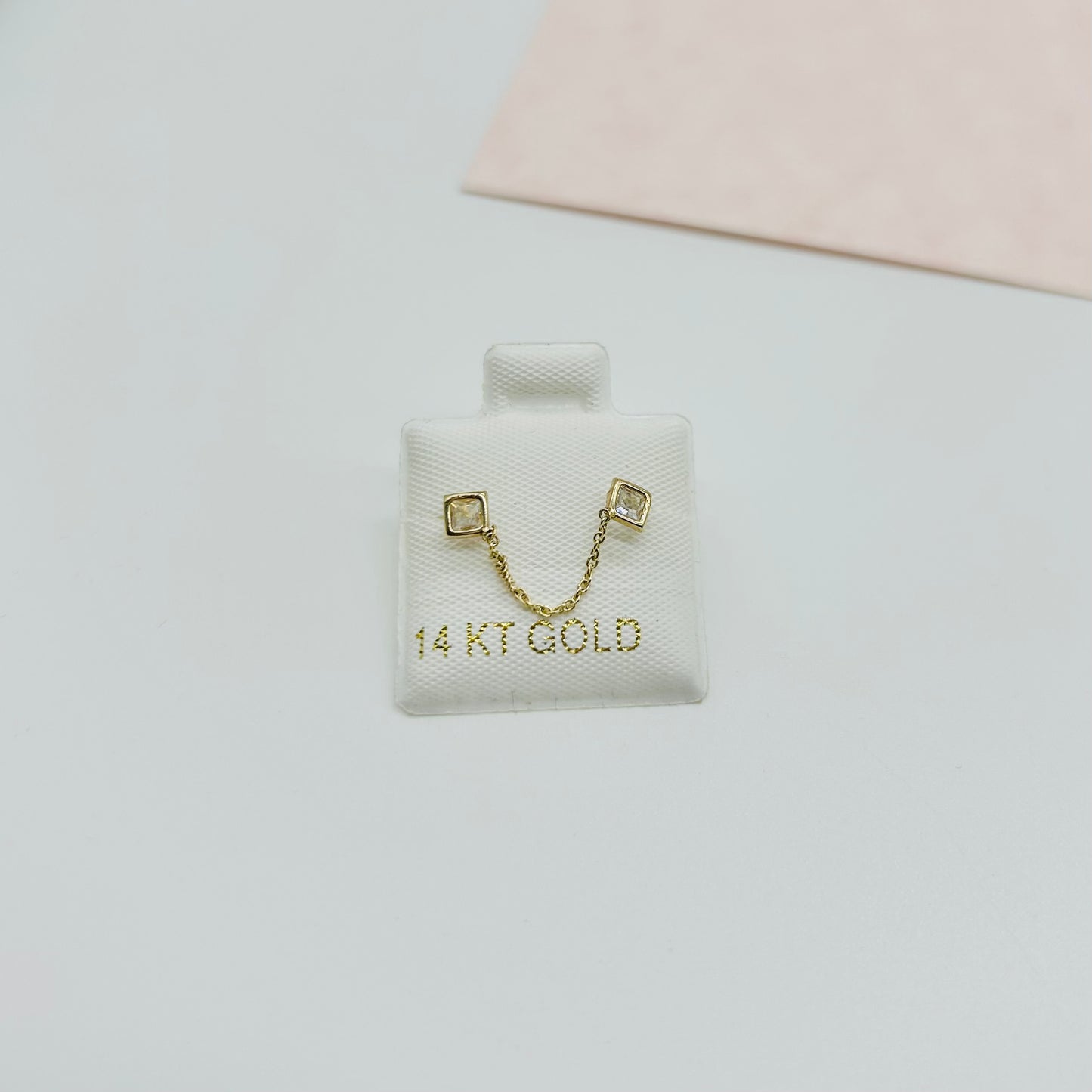 Broquel Doble con Cadena Oro 14K