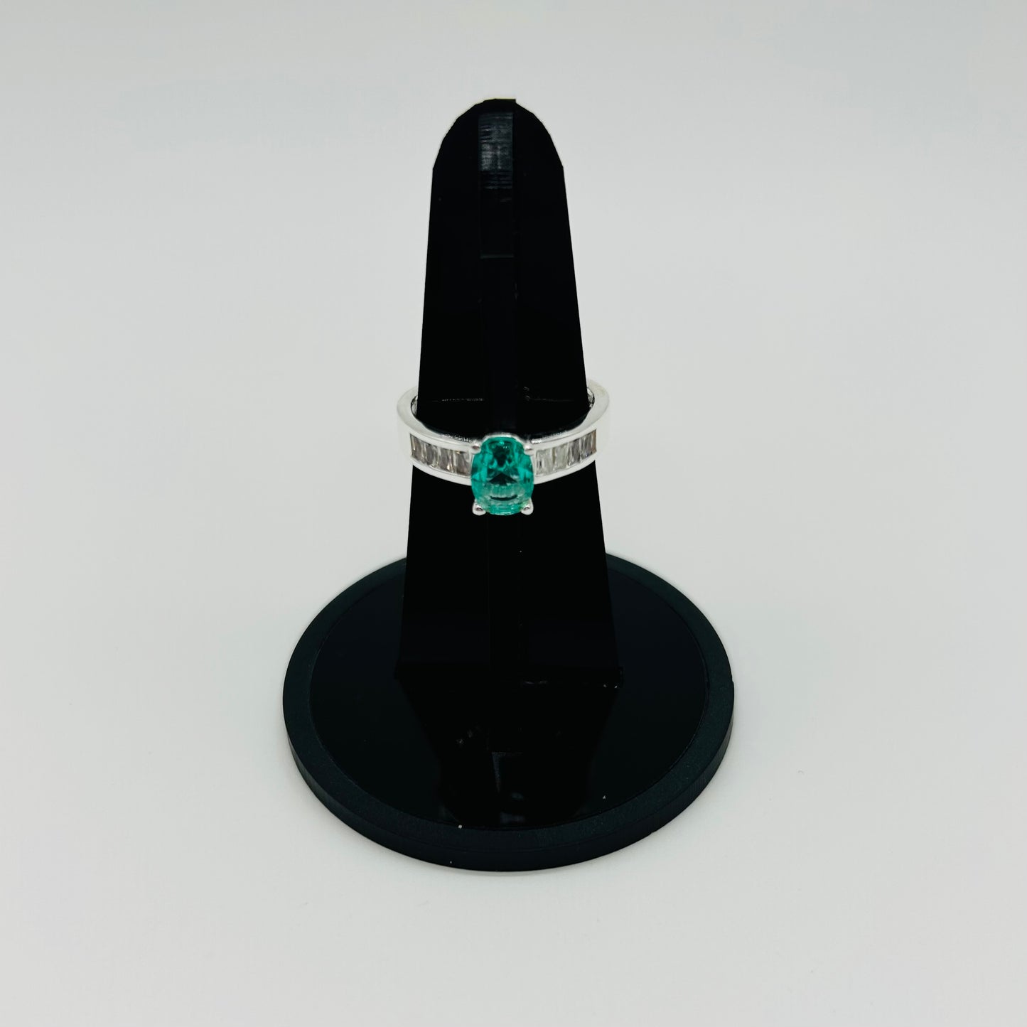 Anillo de Plata con Zirconia Verde