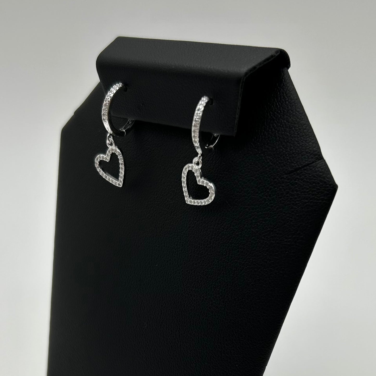 Huggies con Corazones Colgantes de Plata con Zirconias