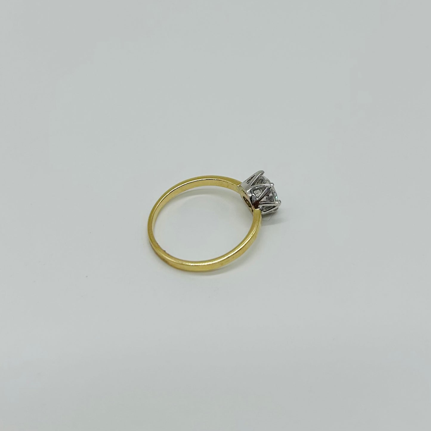 Anillo Solitario Corona Pequeña Oro 14K