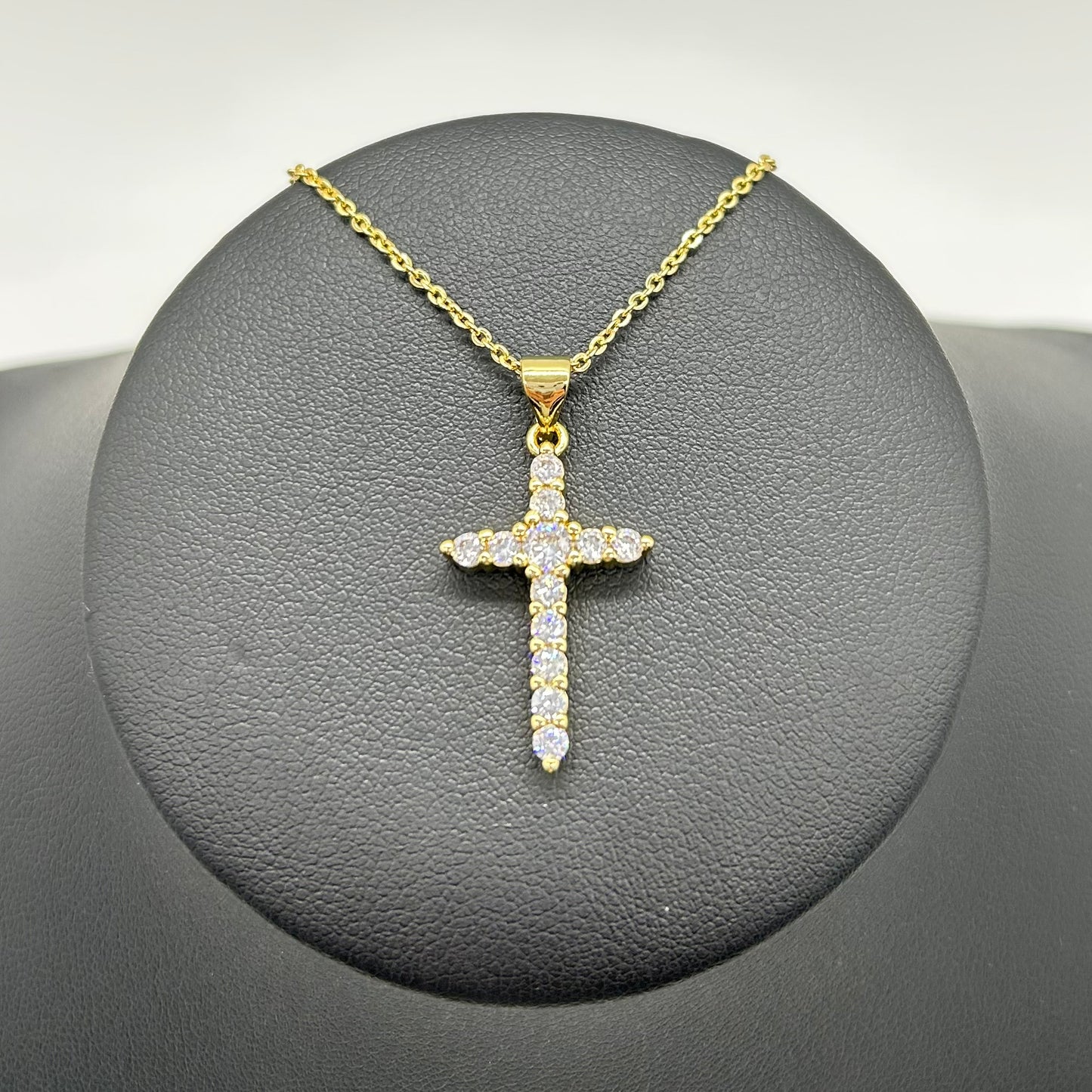 Collar de Cruz con Zirconias de Oro Laminado