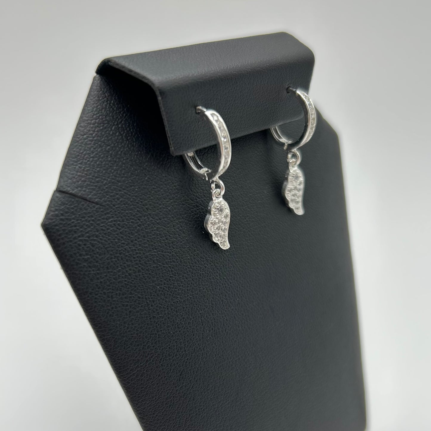 Huggies de Alas con Zirconias en Plata