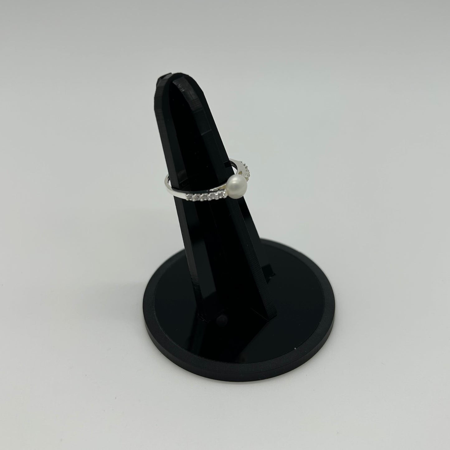 Anillo de Plata con Perla y Zirconias