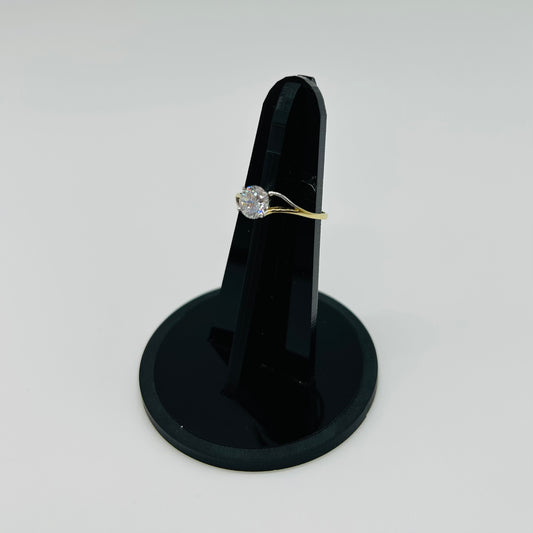Anillo Solitario con Diseño en Oro 14K