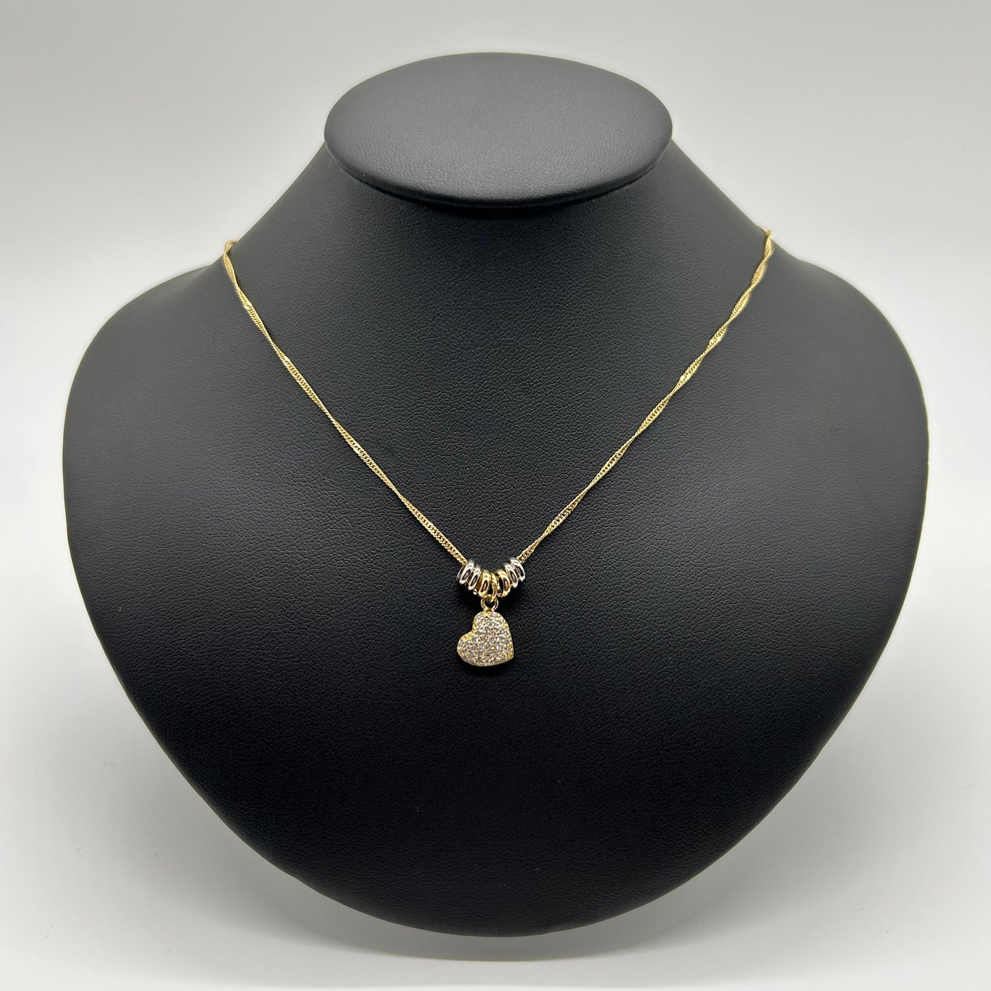 Collar Corazón con Zirconias y Aritos de Oro Laminado