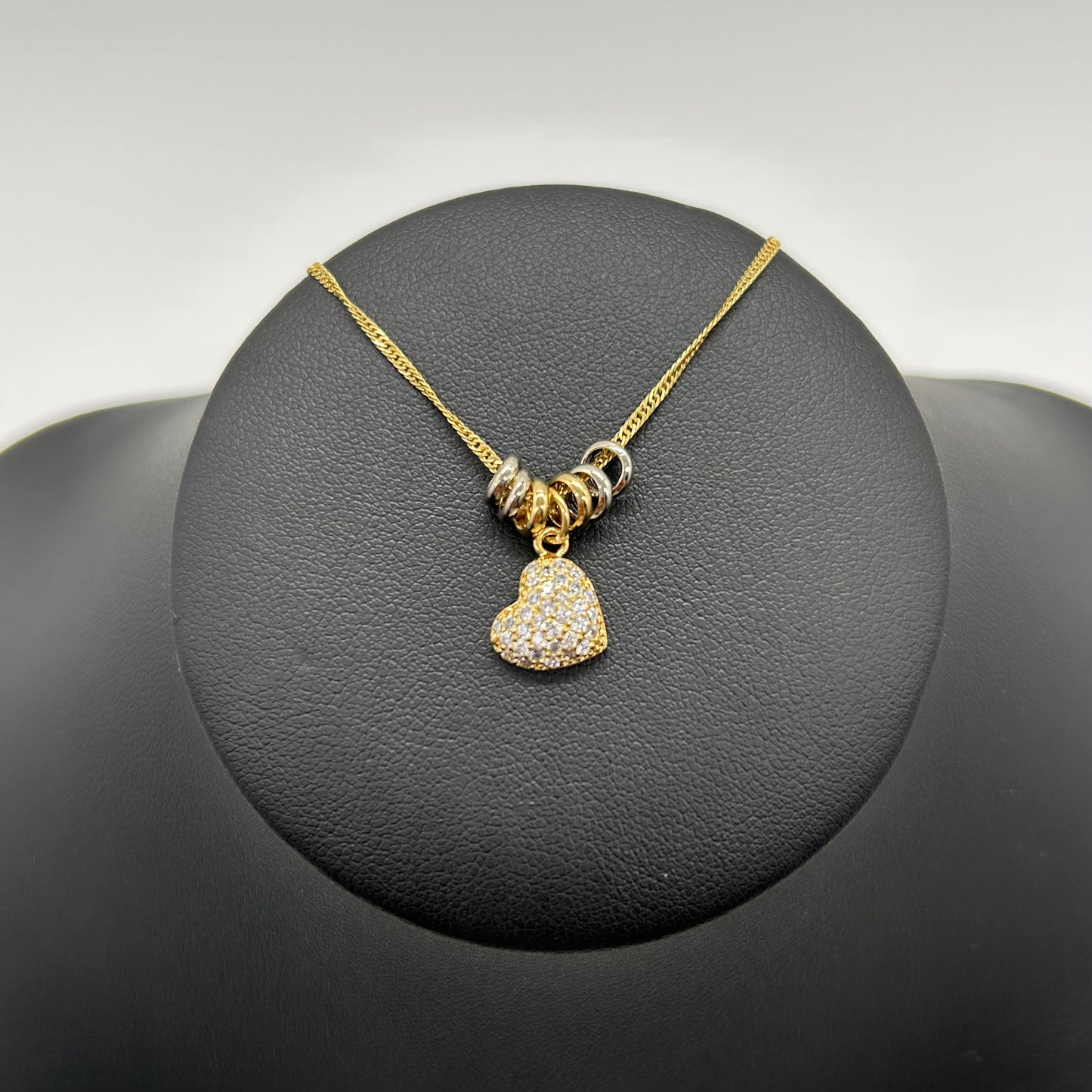 Collar Corazón con Zirconias y Aritos de Oro Laminado