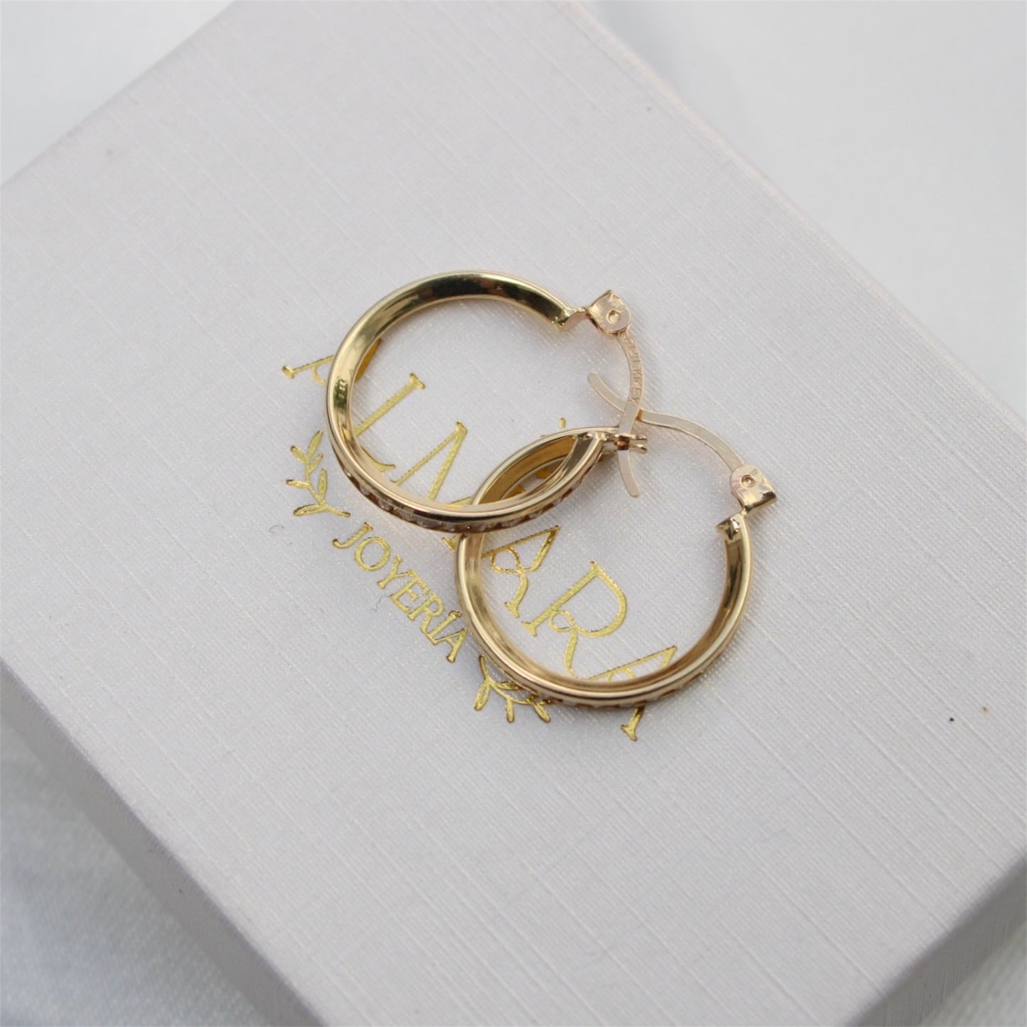 Arracadas con Zirconias Oro 10K