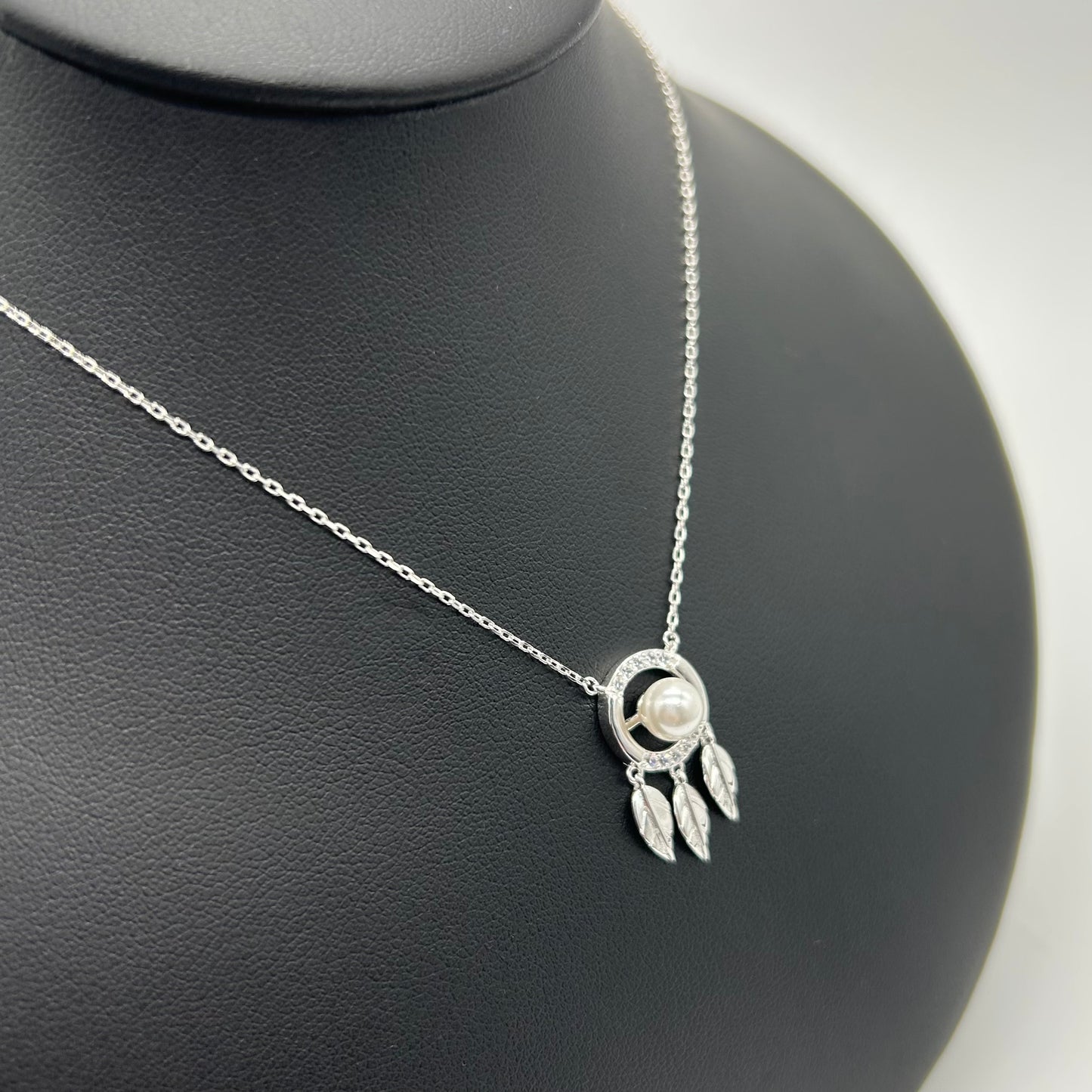 Collar Atrapasueños de Plata con Perla y Zirconias