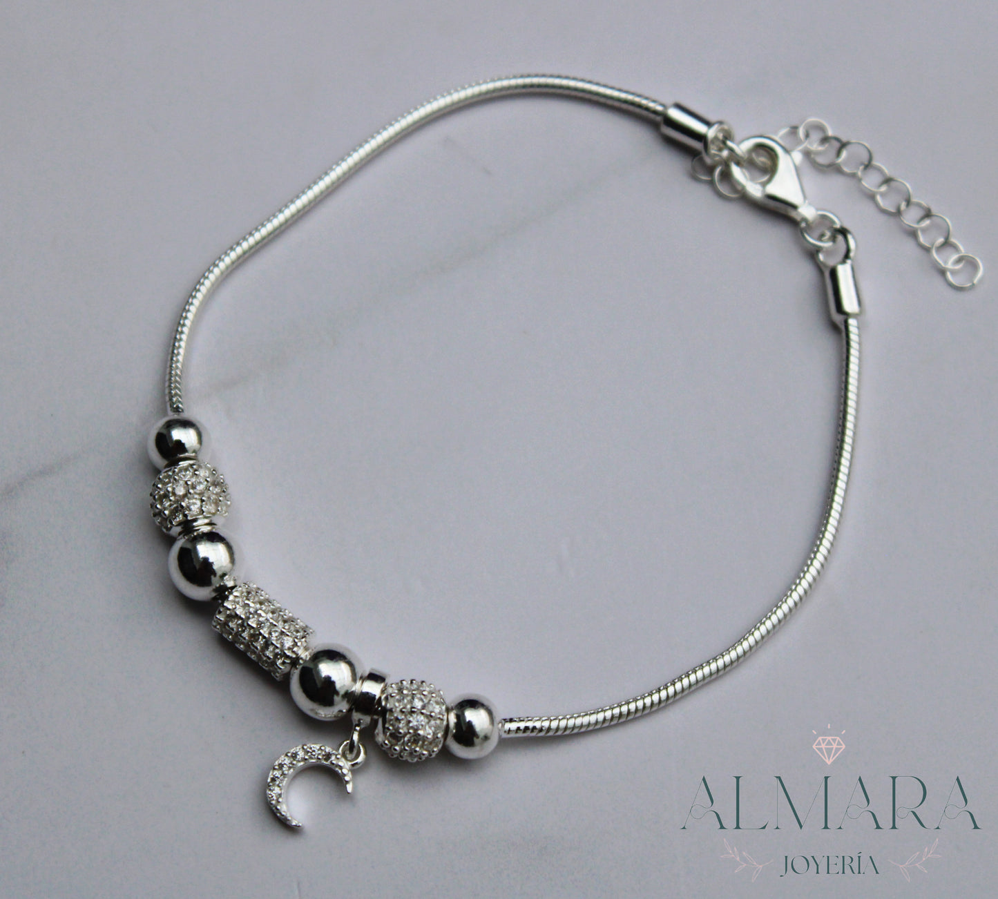 Pulsera Pandora con Luna