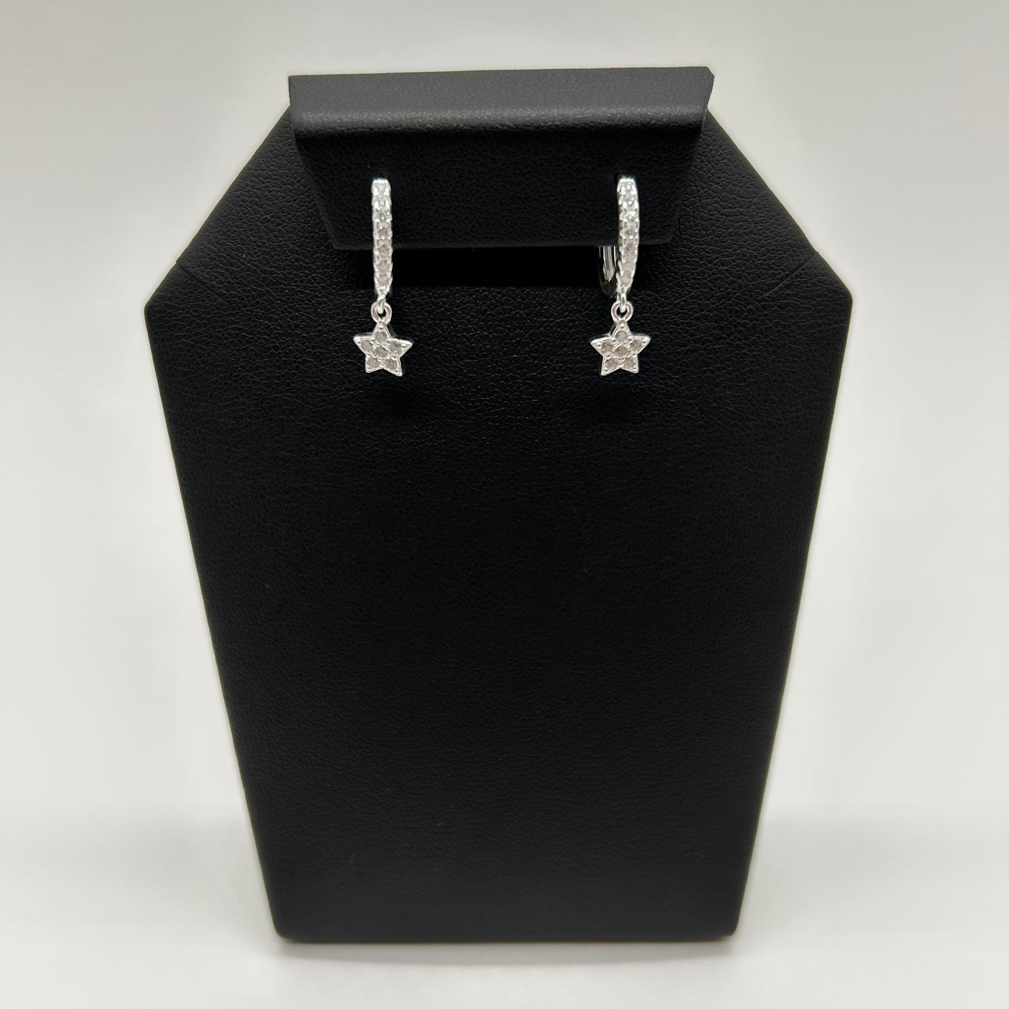 Huggies de Estrellitas con Zirconias en Plata