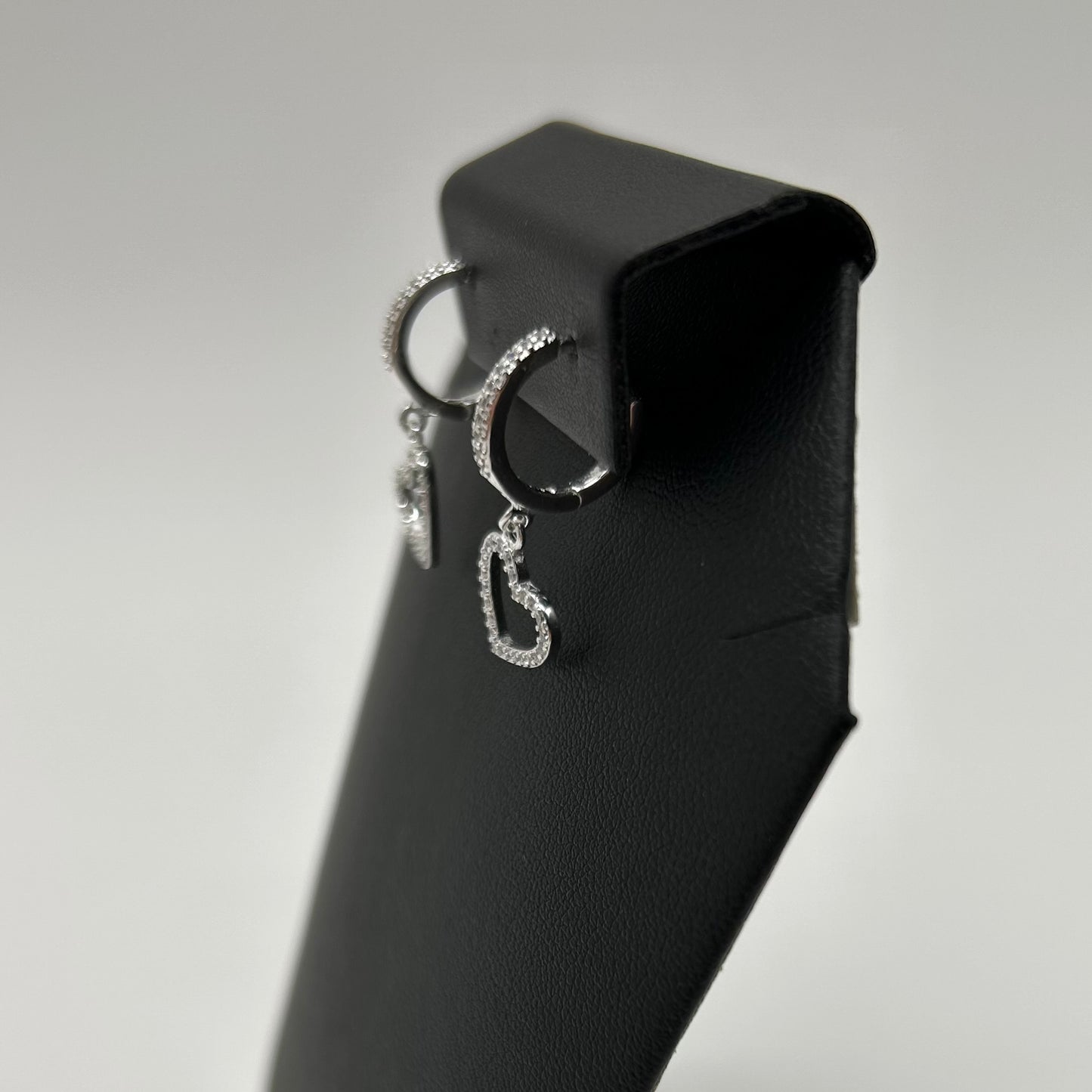 Huggies con Corazones Colgantes de Plata con Zirconias