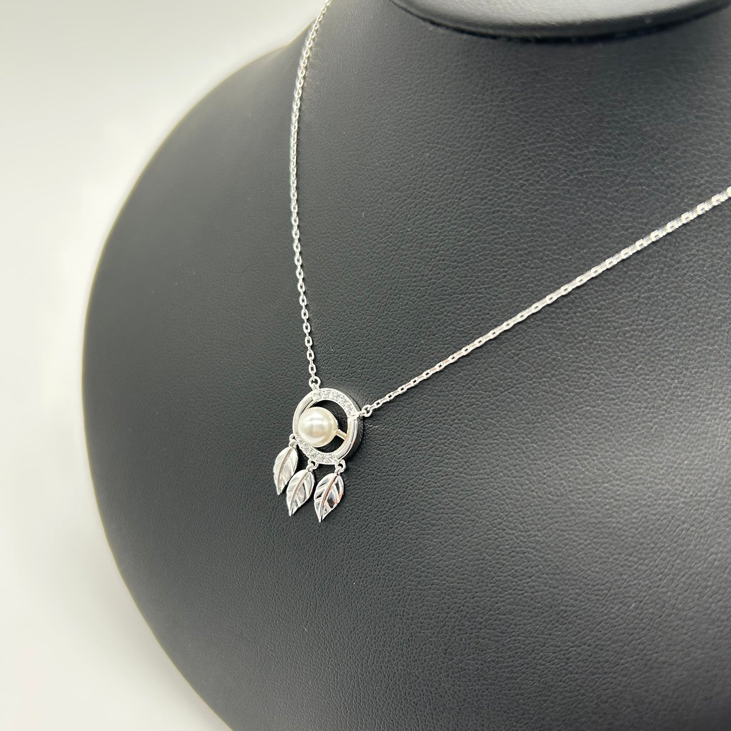 Collar Atrapasueños de Plata con Perla y Zirconias