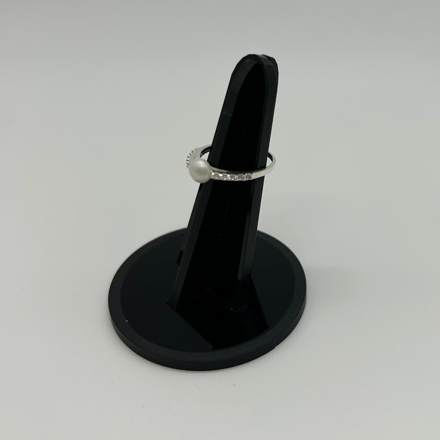 Anillo de Plata con Perla y Zirconias