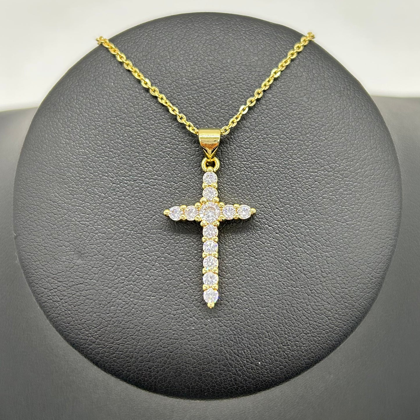 Collar de Cruz con Zirconias de Oro Laminado