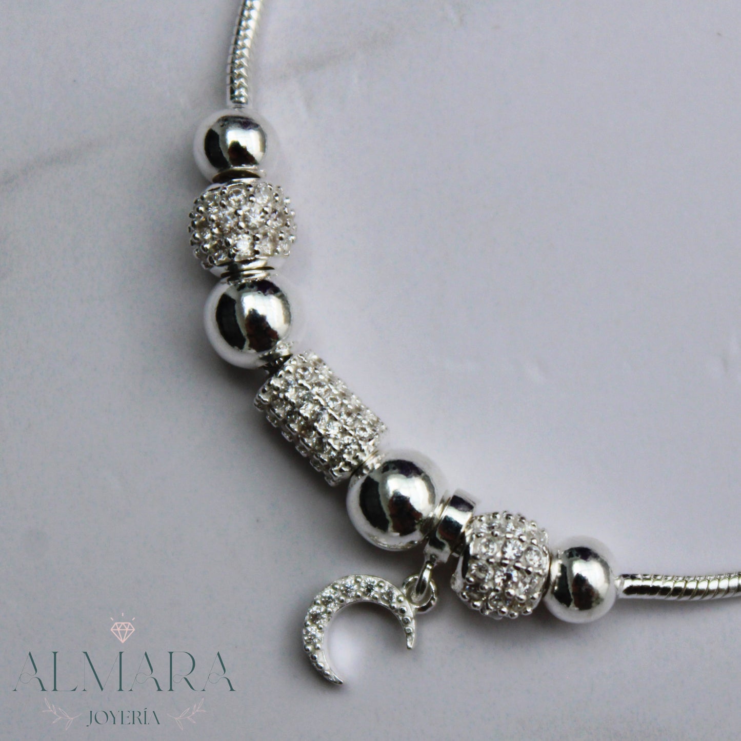 Pulsera Pandora con Luna