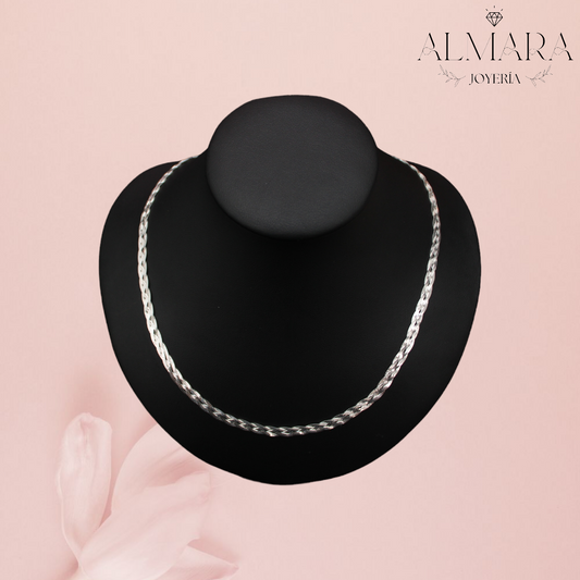 Gargantilla Trenzada de 4 Hilos