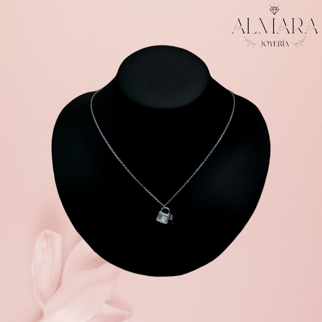 Gargantilla de Candado y Llave