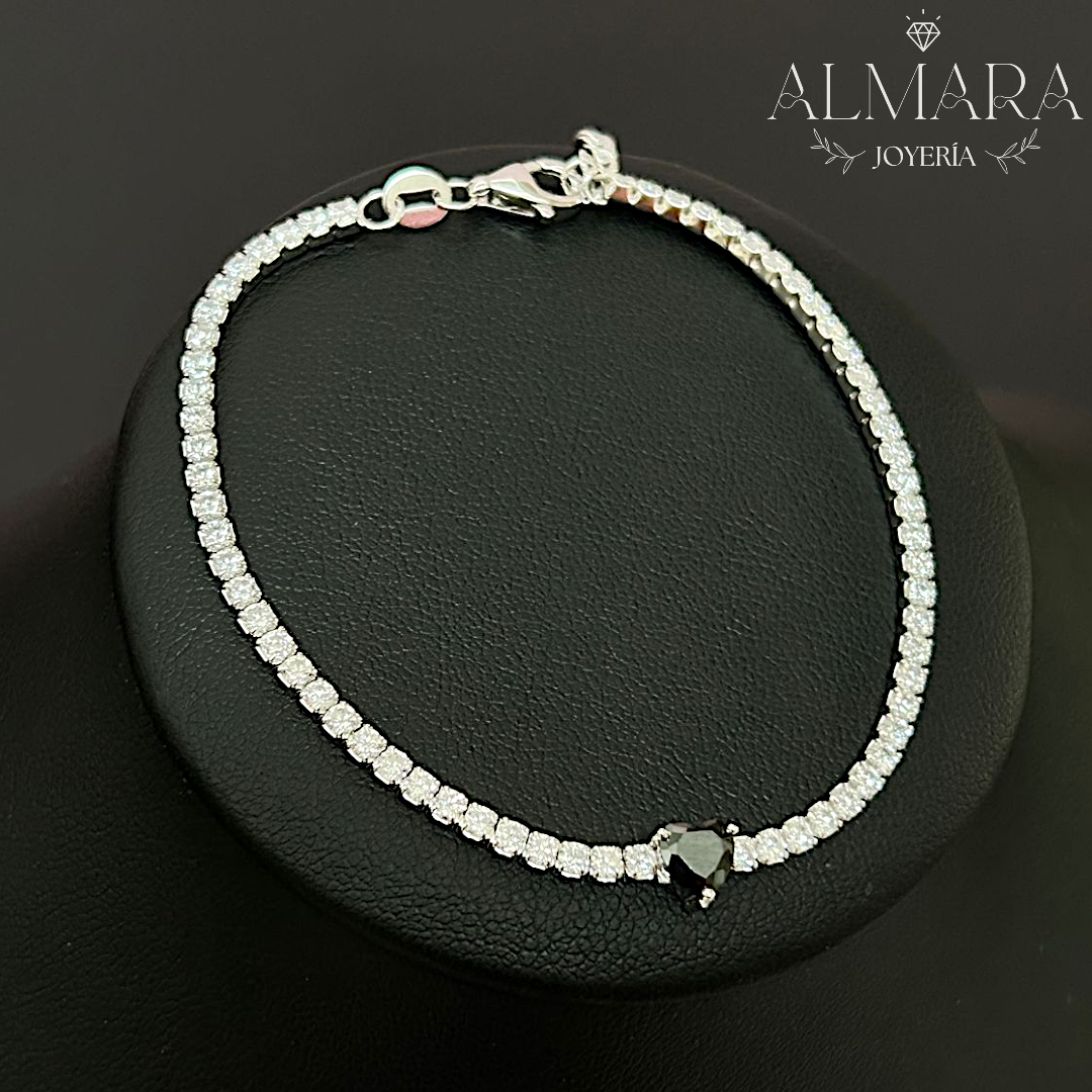 Pulsera Corazón Negro