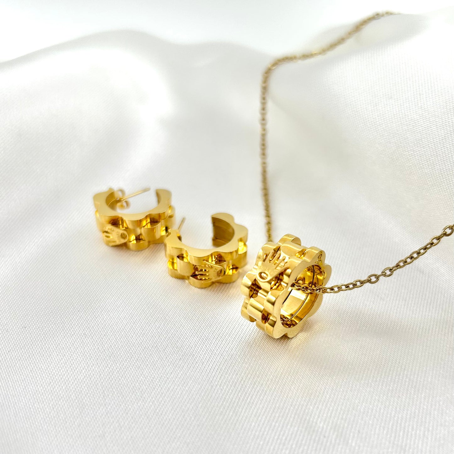 Conjunto Collar y Aretes Rolex de Acero Inoxidable