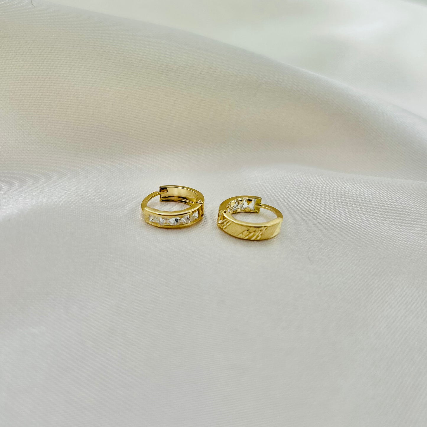 Huggies Doble Vista Con Zirconias Blanca