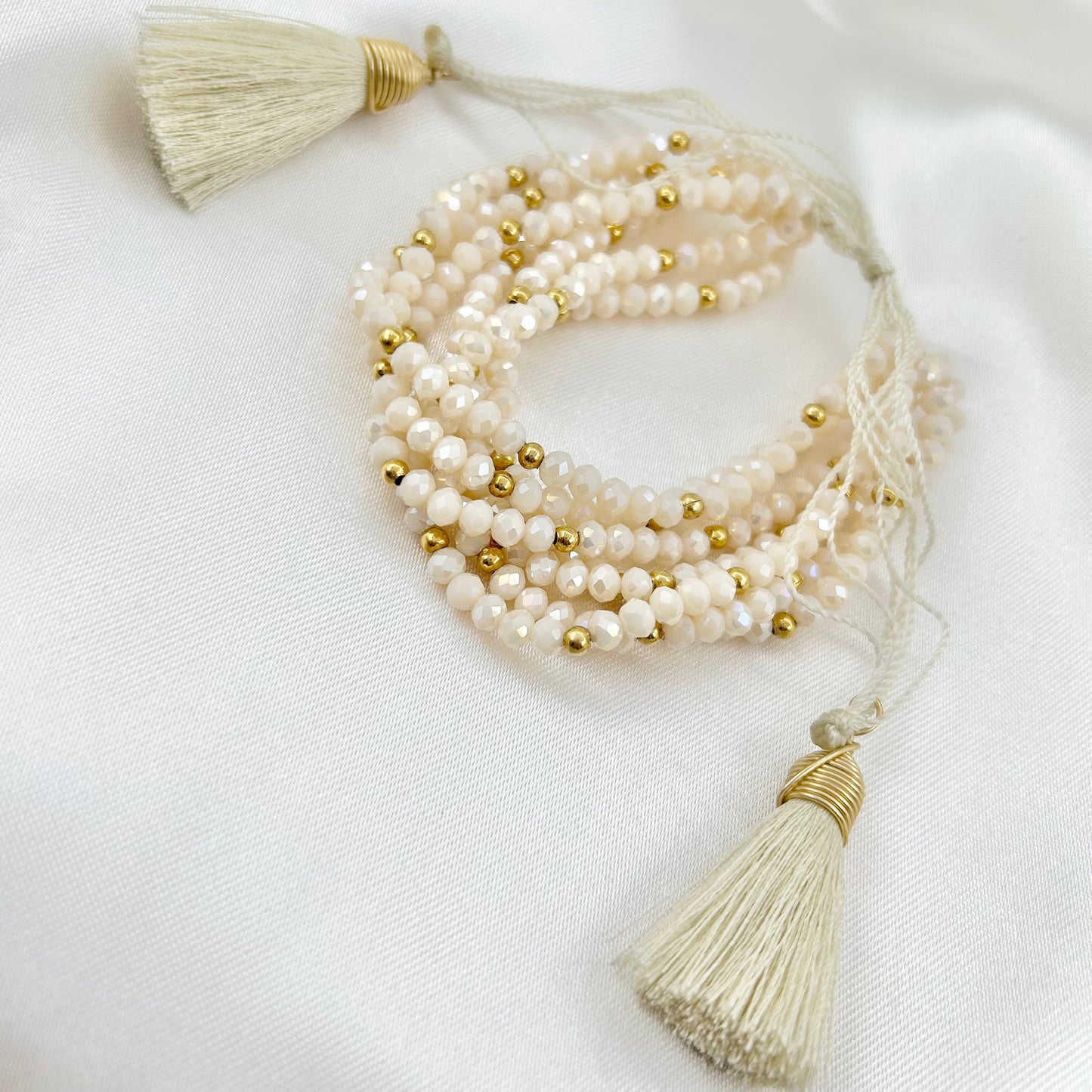 Pulsera de cristal con hilo