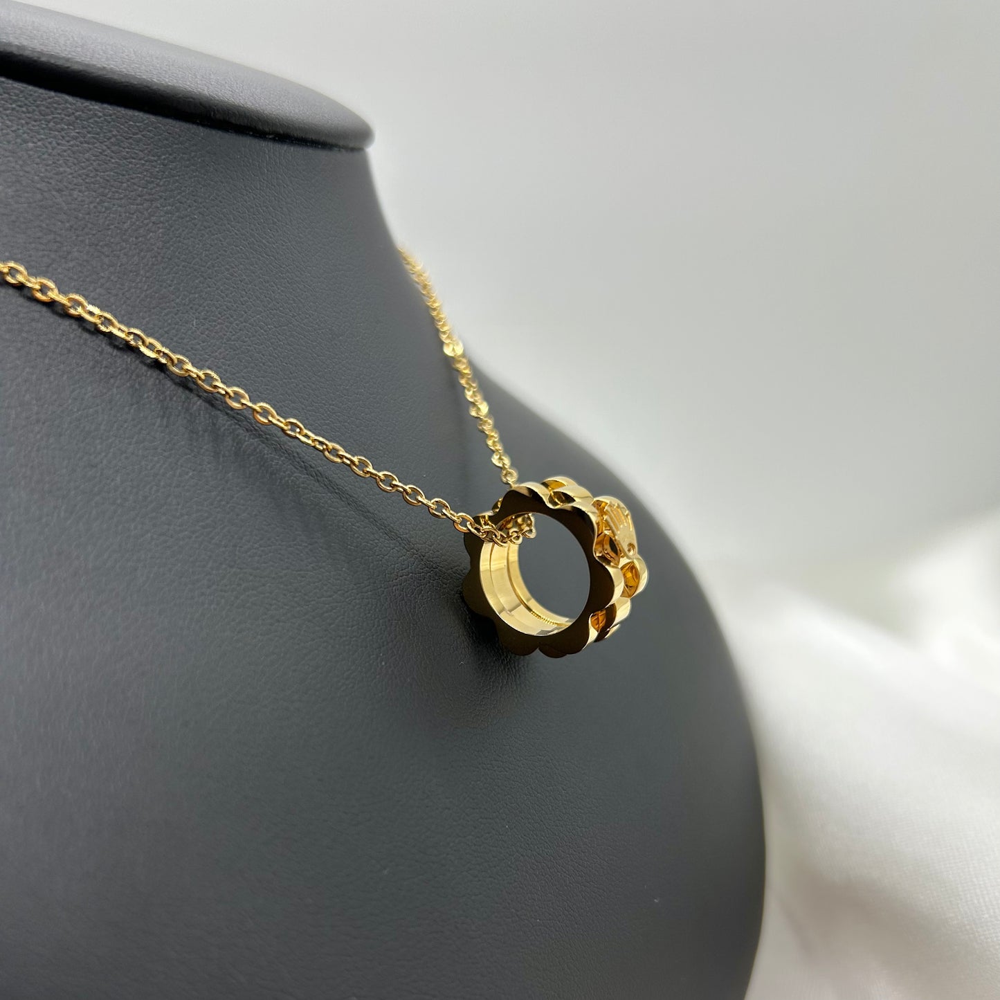 Conjunto Collar y Aretes Rolex de Acero Inoxidable