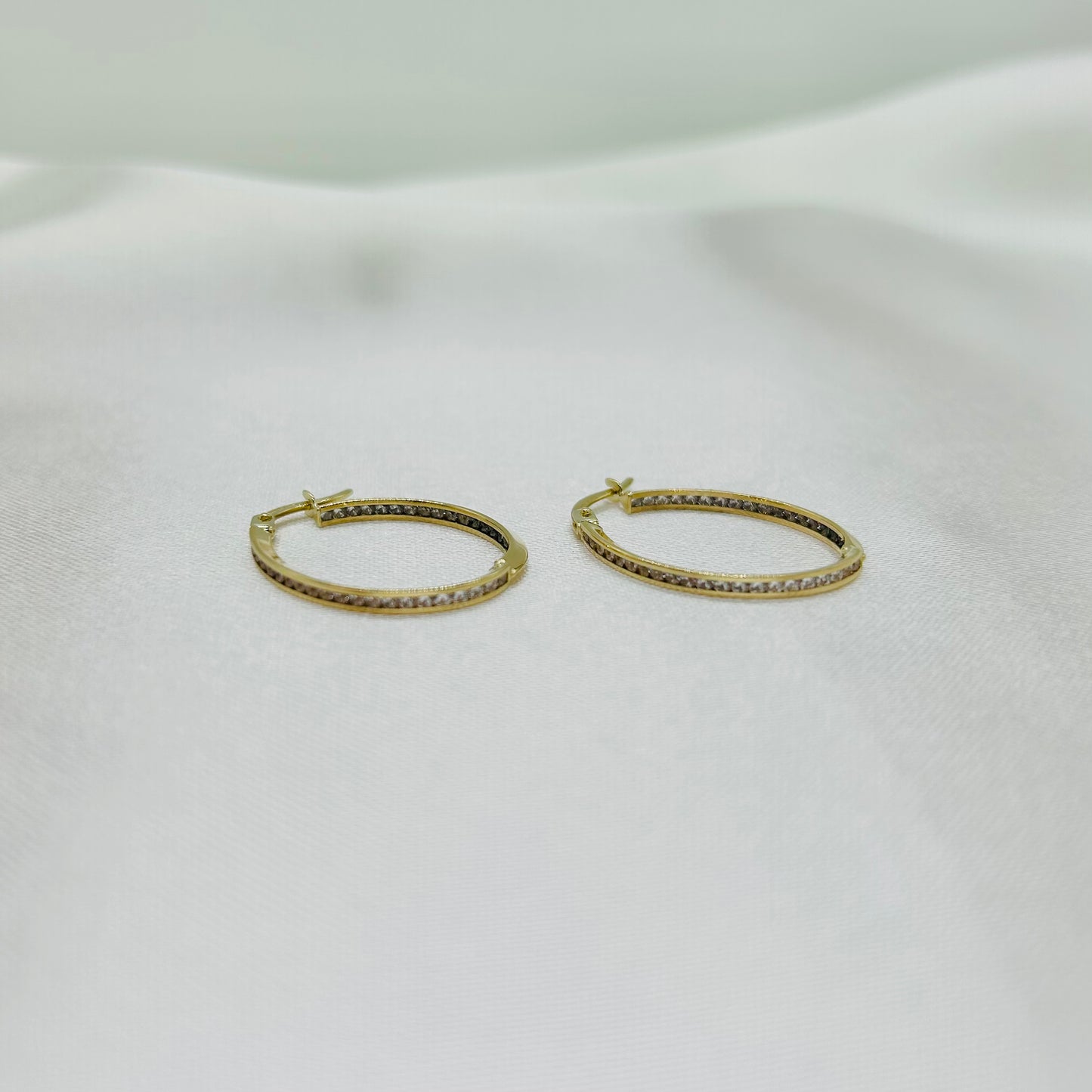 Arracadas con Zirconias en Oro 10K