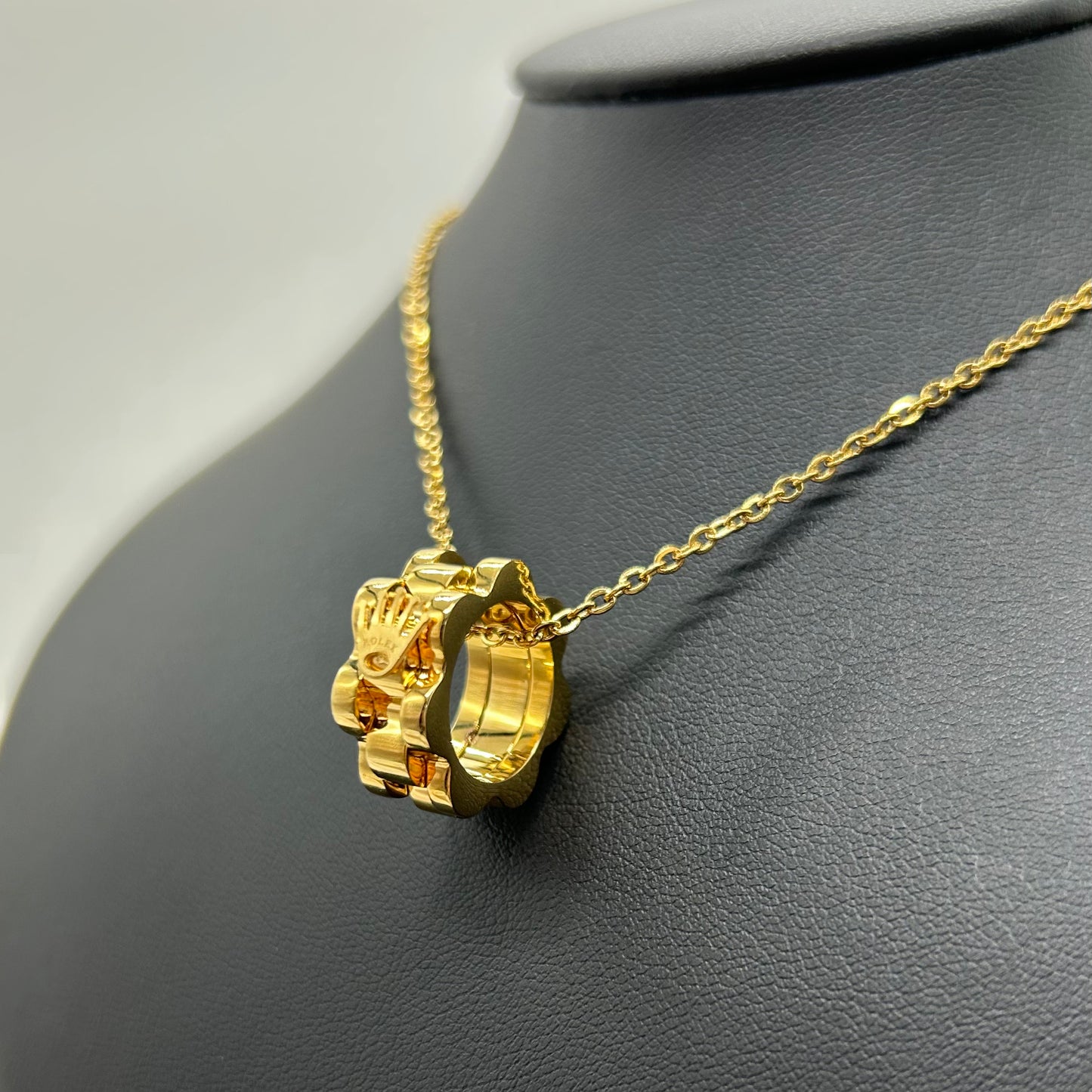 Conjunto Collar y Aretes Rolex de Acero Inoxidable