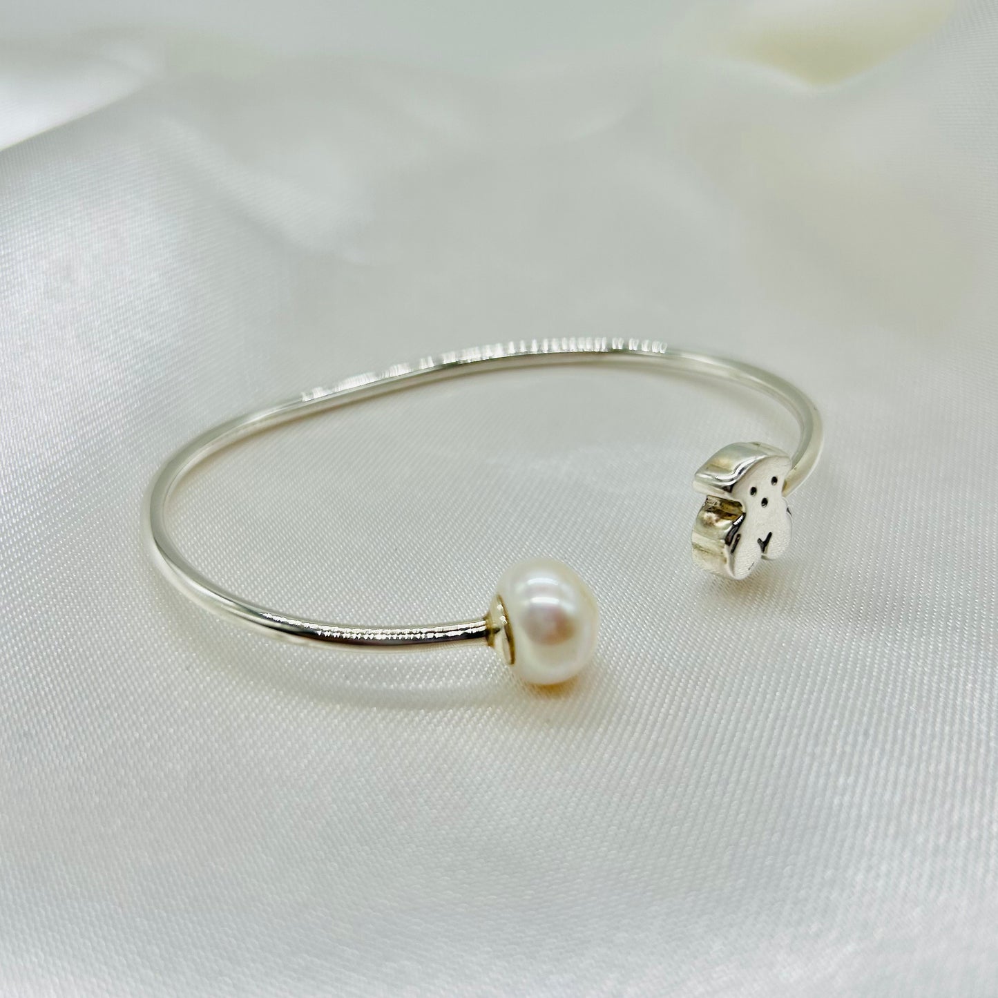 Pulsera Rígida TOUS de Plata y Perla