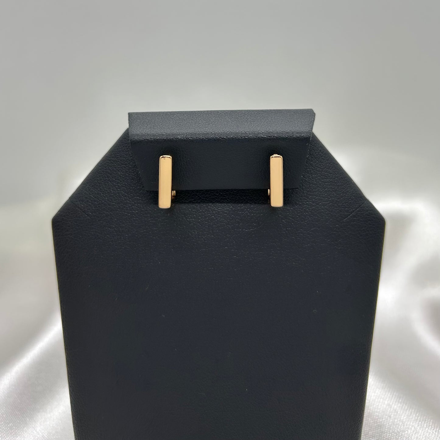 Arracadas Cuadradas de Oro Laminado