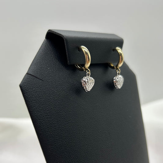 Huggies con Dije Colgante de Corazón Combinado en Dos Oros 14K