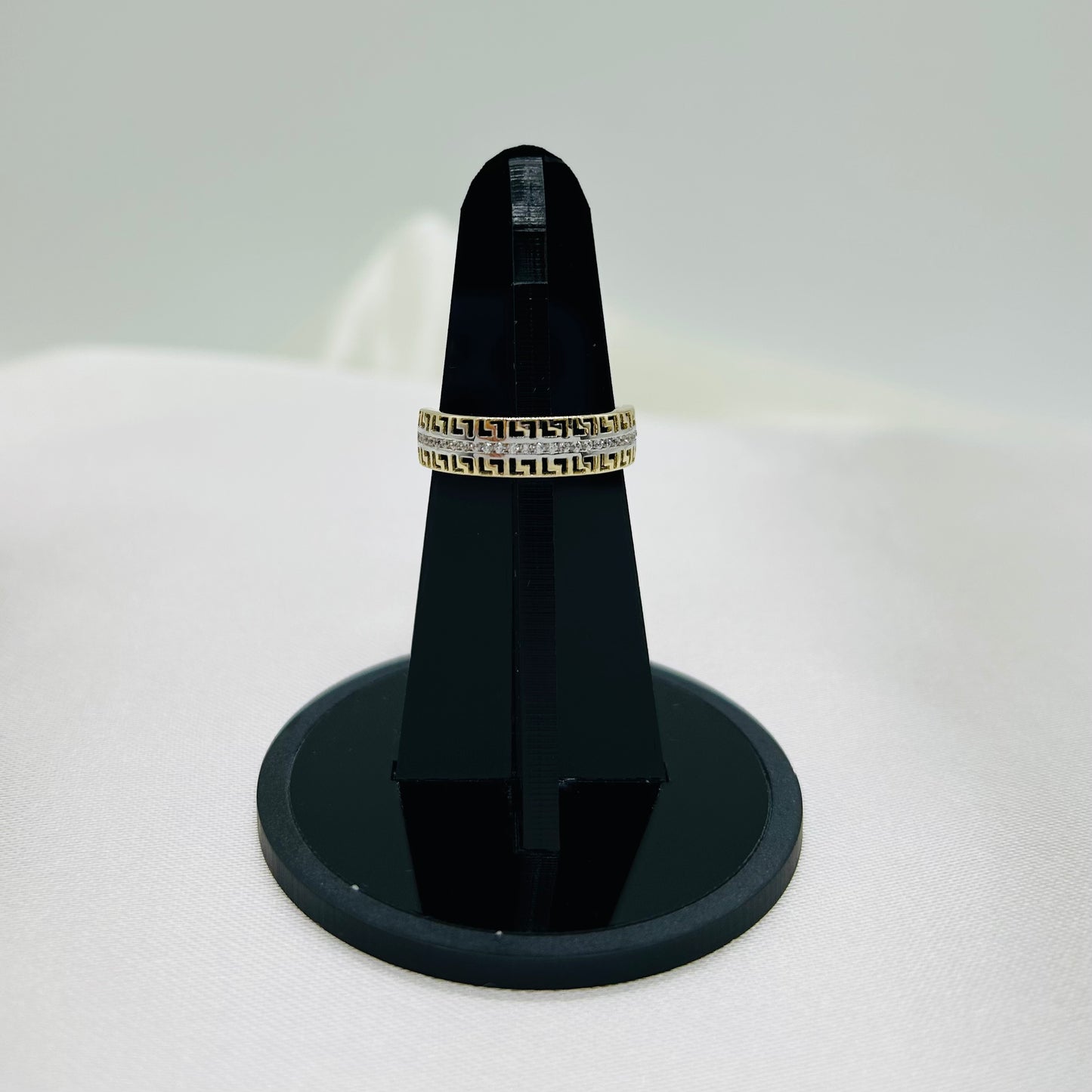 Anillo de Grecas con Zirconias de Oro 14k