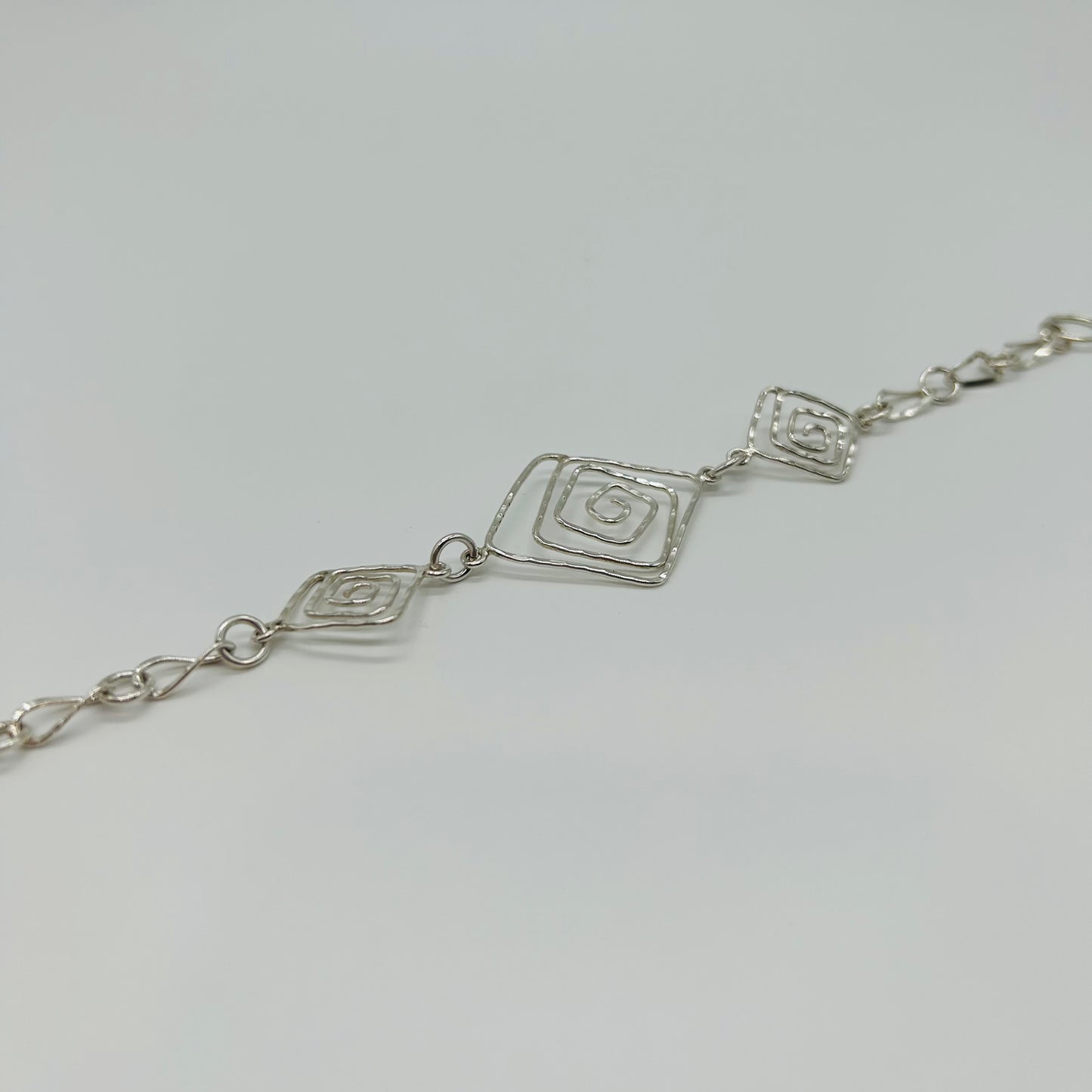 Pulsera de Plata de Espirales Cuadradas