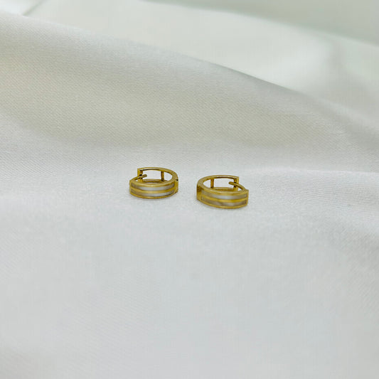 Huggies con Piedra de Concha Nacar en Oro 14K