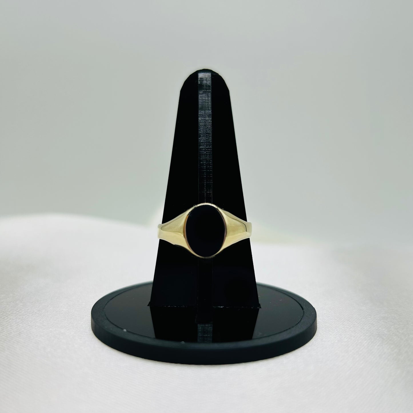 Anillo con Piedra Onix en Oro de 10k