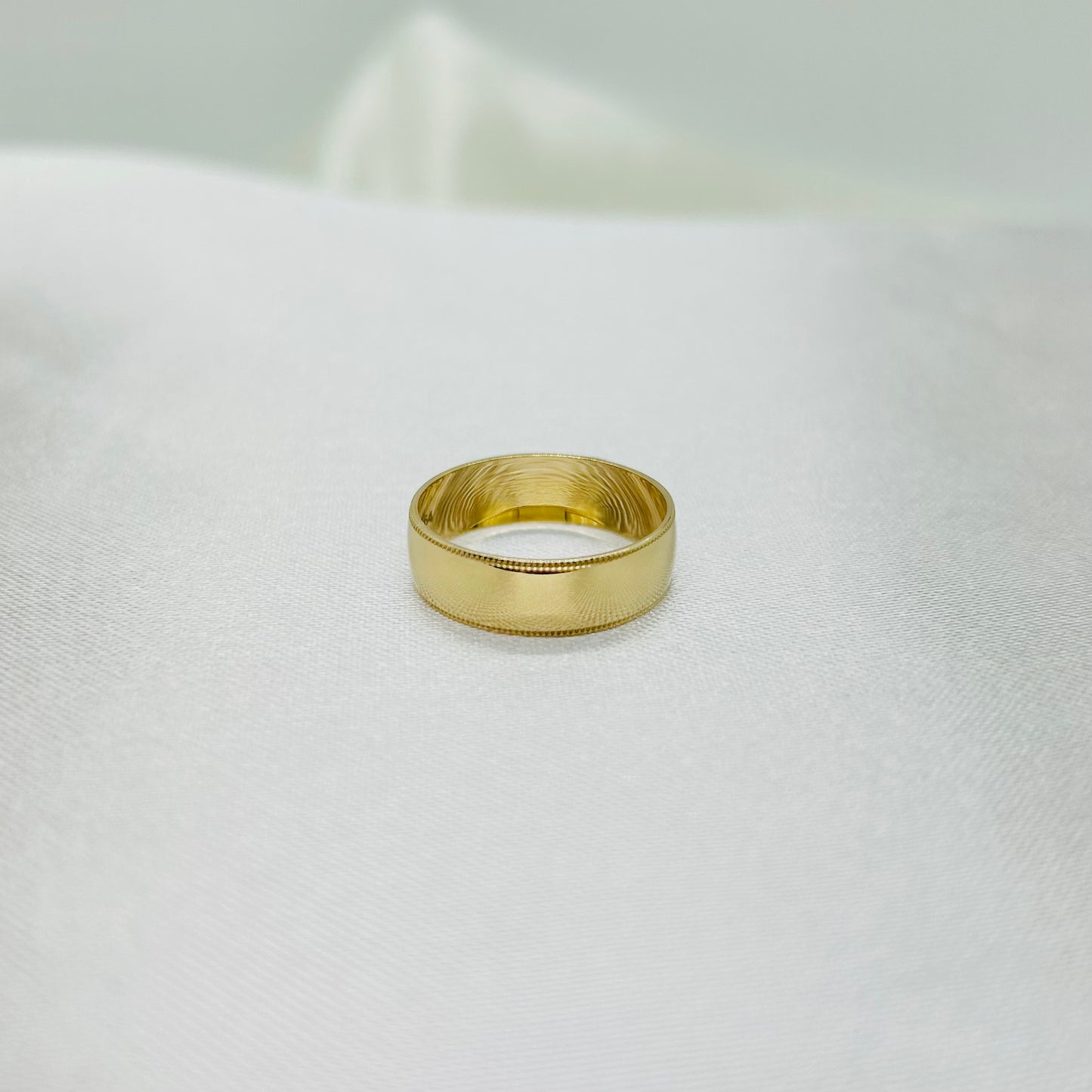 Argolla Lisa con Borde en Oro 14k