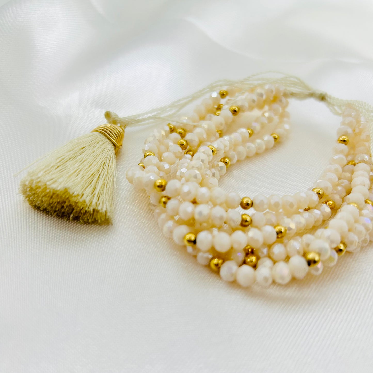 Pulsera de cristal con hilo