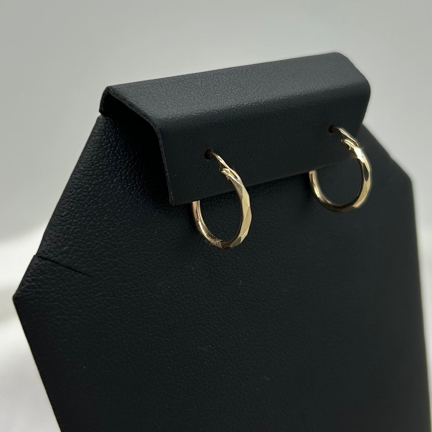 Arracadas Facetadas de Oro 14K